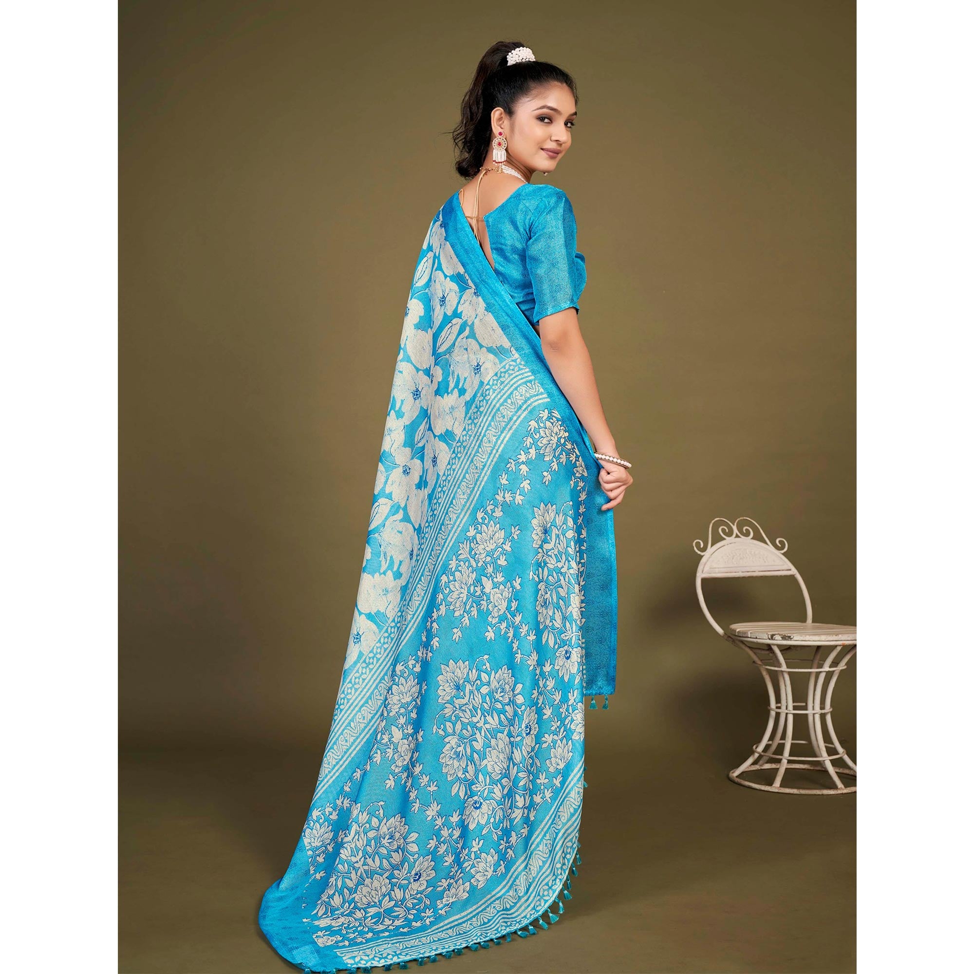 Blue Floral Printed Jute Saree With Tassels