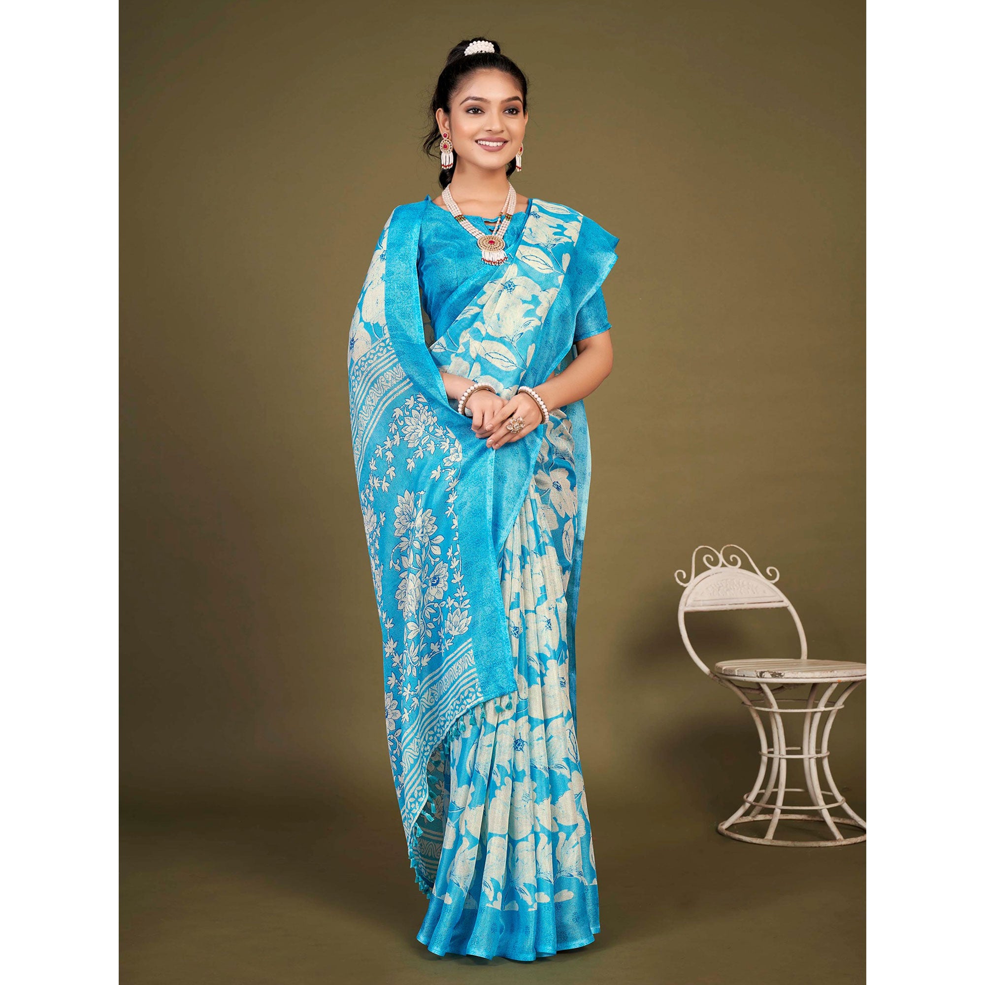 Blue Floral Printed Jute Saree With Tassels