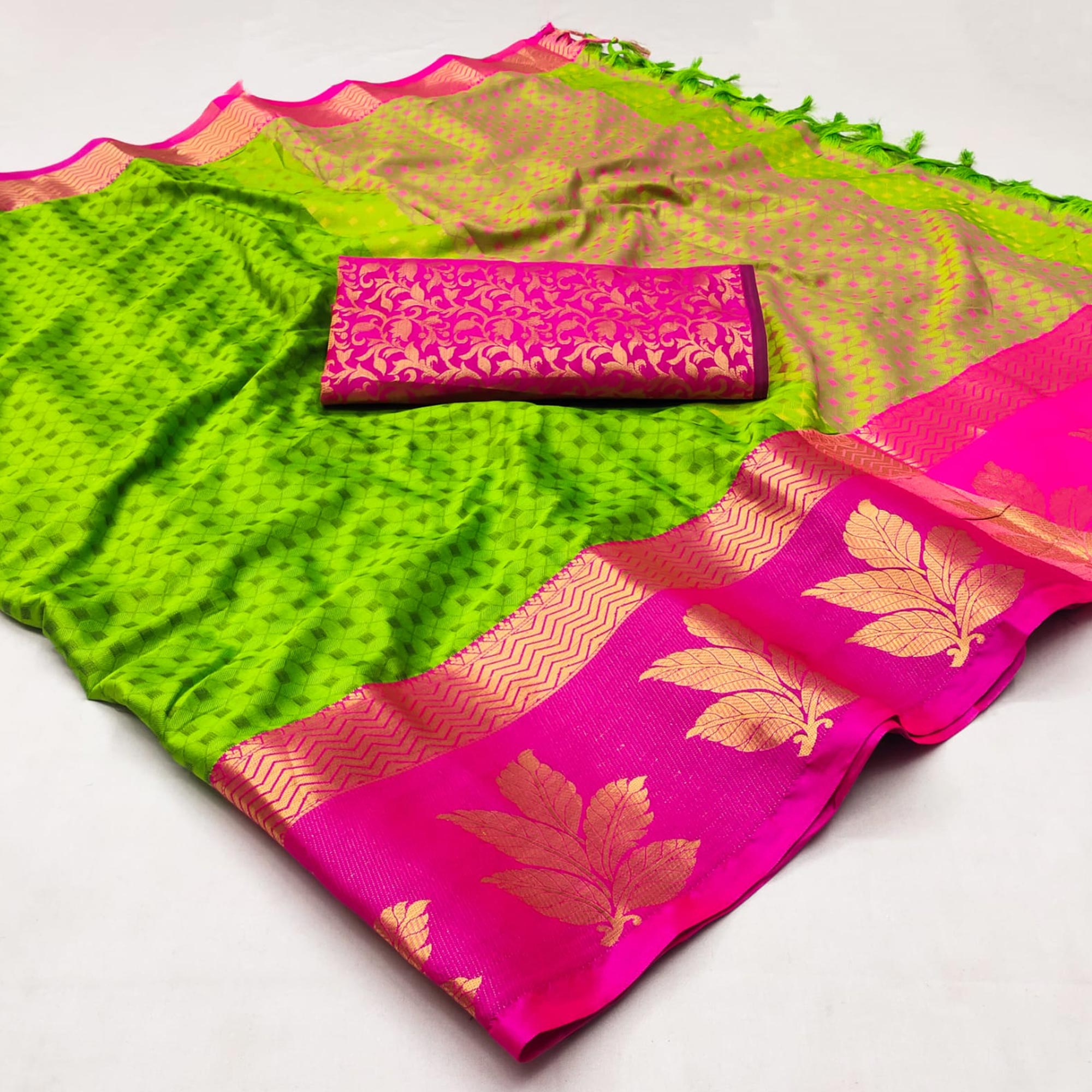 Parrot Green Woven Cotton Silk Saree With Tassels