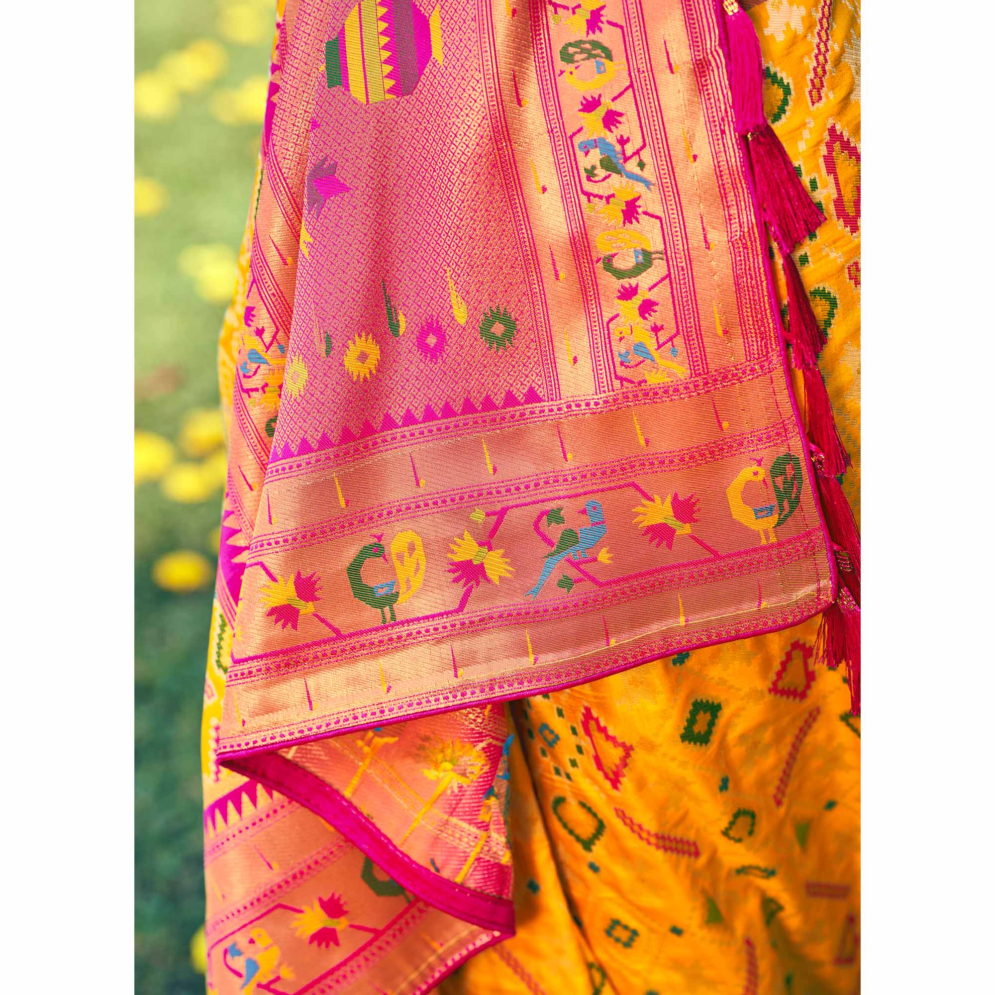 SHT-SHAHI-PATOLA-D