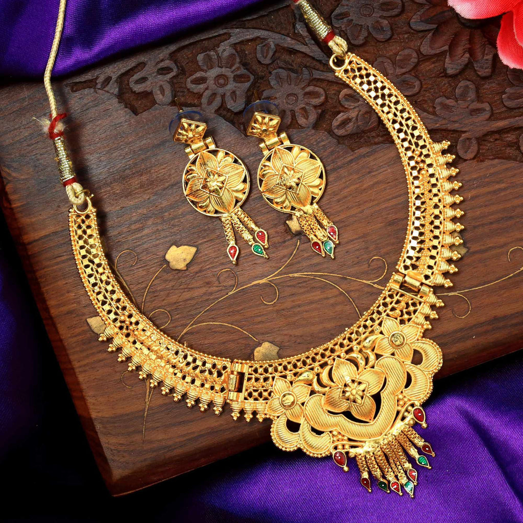Alter Necklace - Gold main image 1