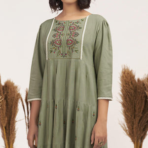 Green Floral Embroidered Rayon Short Dress