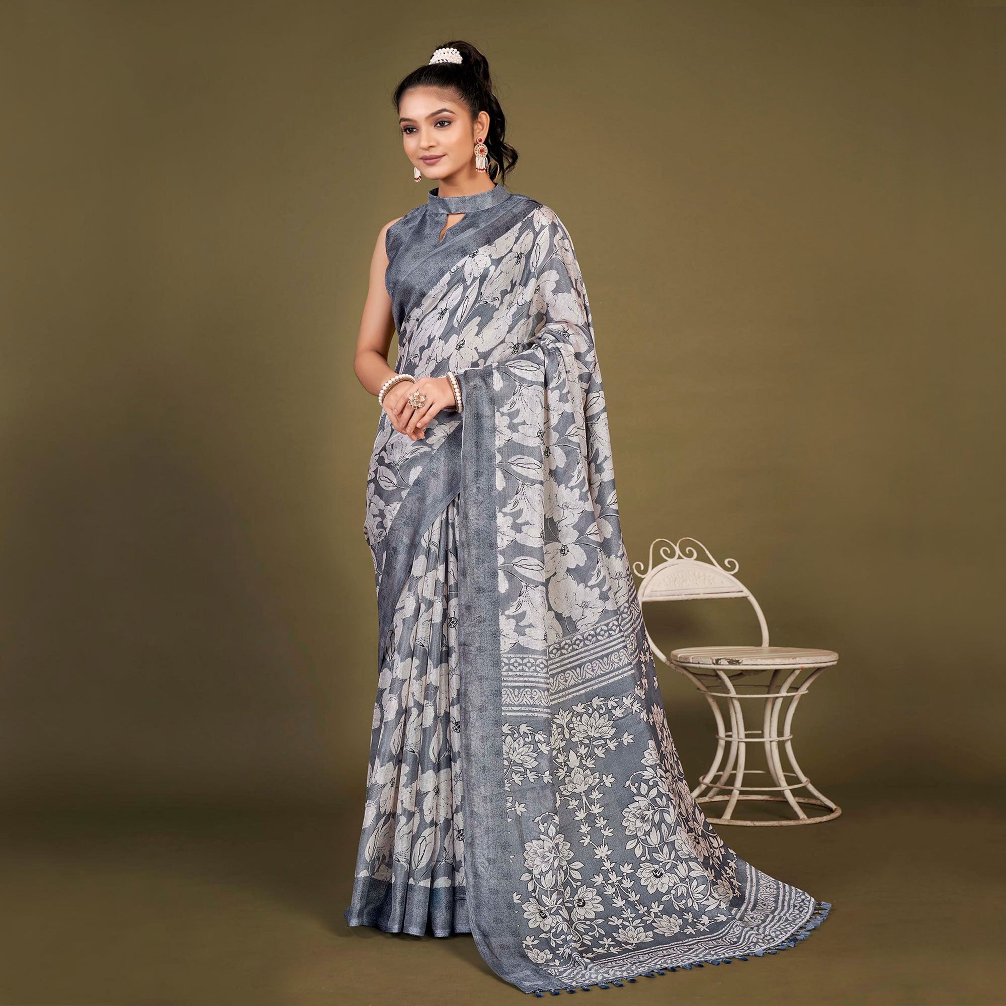 Grey Floral Printed Jute Saree With Tassels