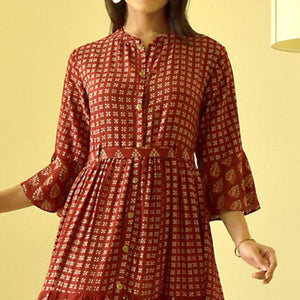 Glorious Maroon Colored Casual Wear Cotton Long Kurti - Peachmode