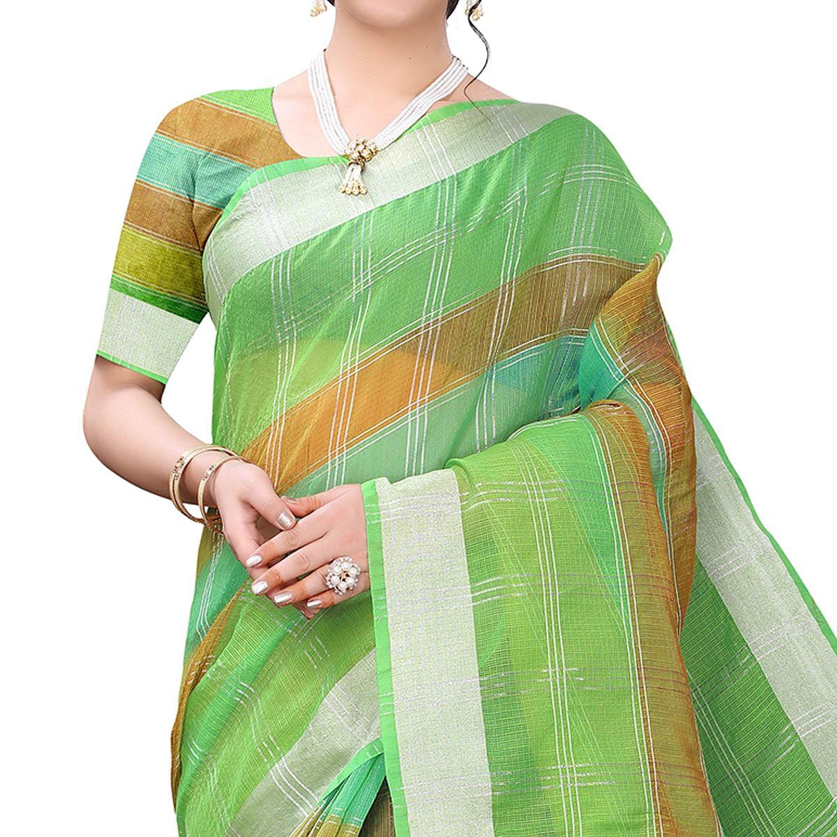 Green Casual Wear Checks Printed Silk Saree With Border - Peachmode