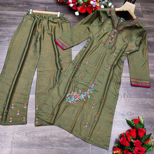 Green Casual Wear Floral Embroidered Silk Two Tone Palazzo Suit - Peachmode