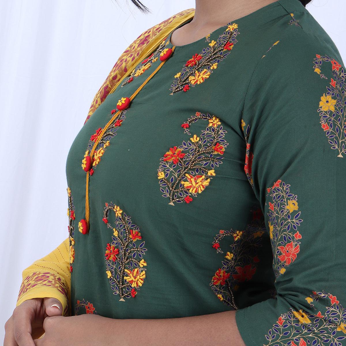 Green Casual Wear Printed Cotton Kurti - Pant Set With Dupatta - Peachmode