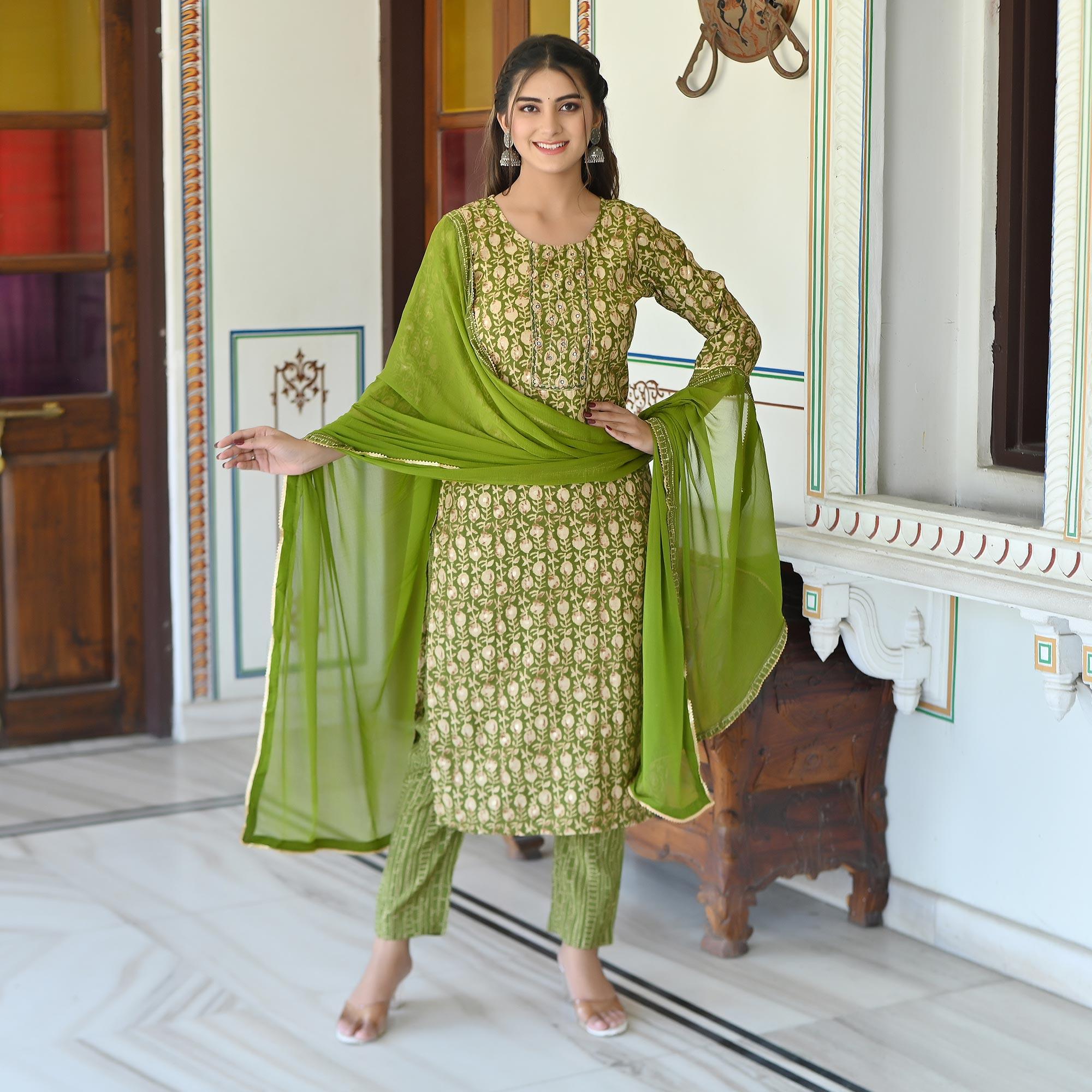 Green Floral Foil Printed Chanderi Kurti Pant Set With Dupatta - Peachmode