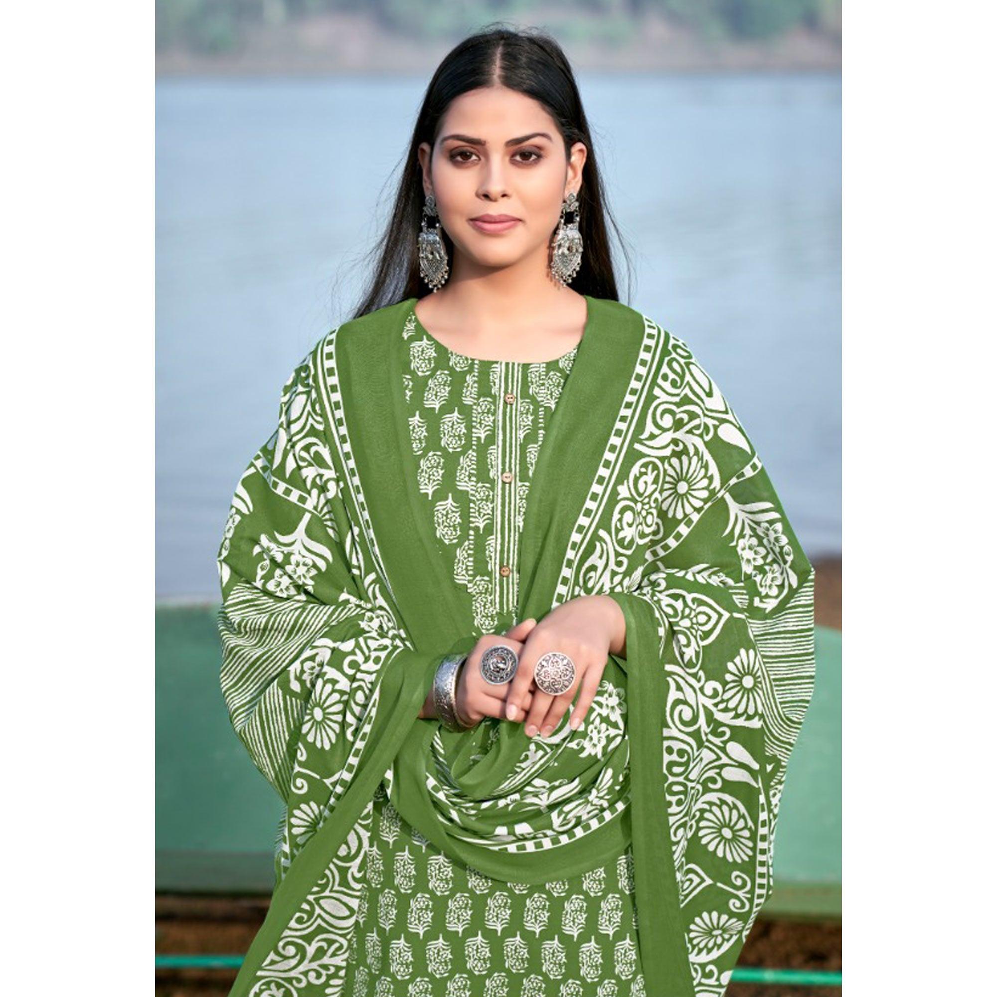 Green Floral Printed Pure Cotton Kurti Pant Set With Dupatta - Peachmode