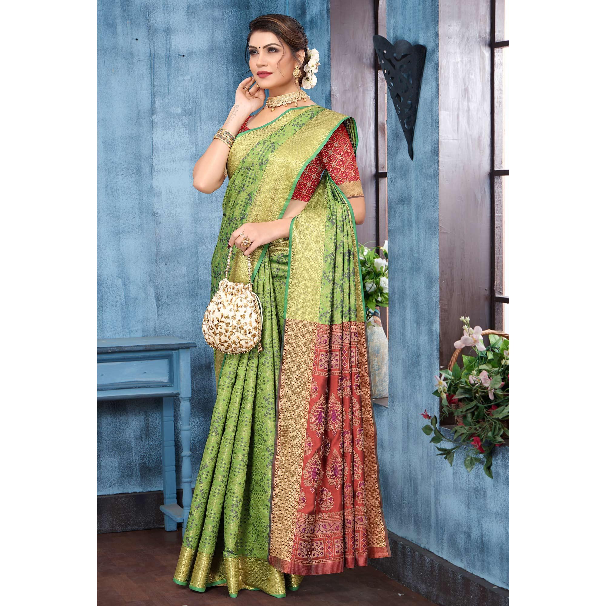 Green Woven Jacquard Saree - Peachmode