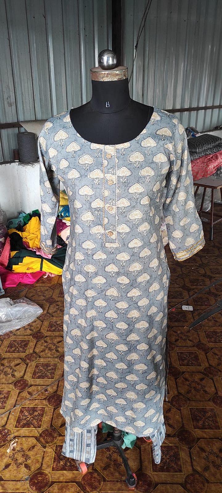 Grey Foil Printed Rayon Kurti Pant Set - Peachmode