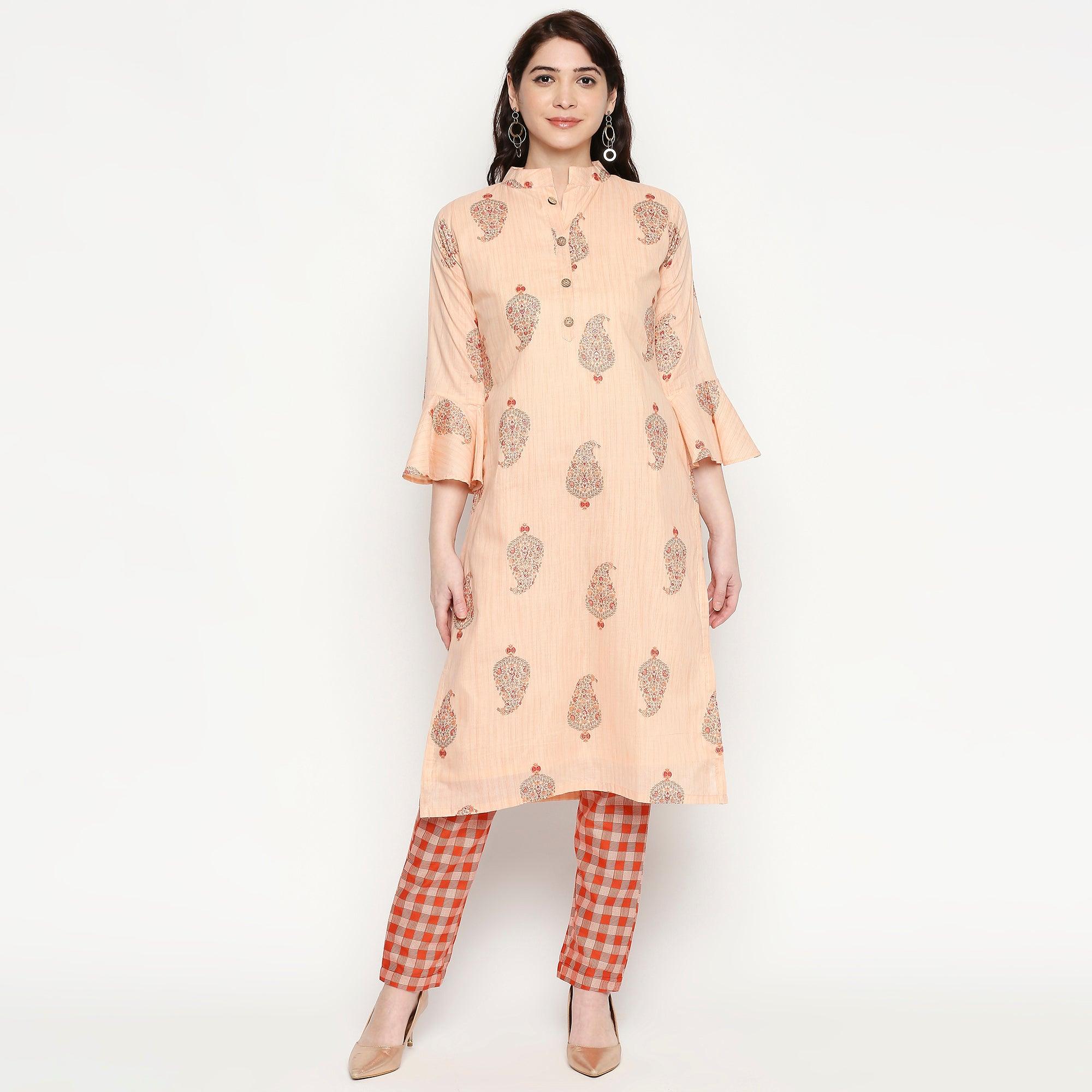 Jazzy Peach Colored Casual Wear Printed Cotton Kurti-Pant Set - Peachmode