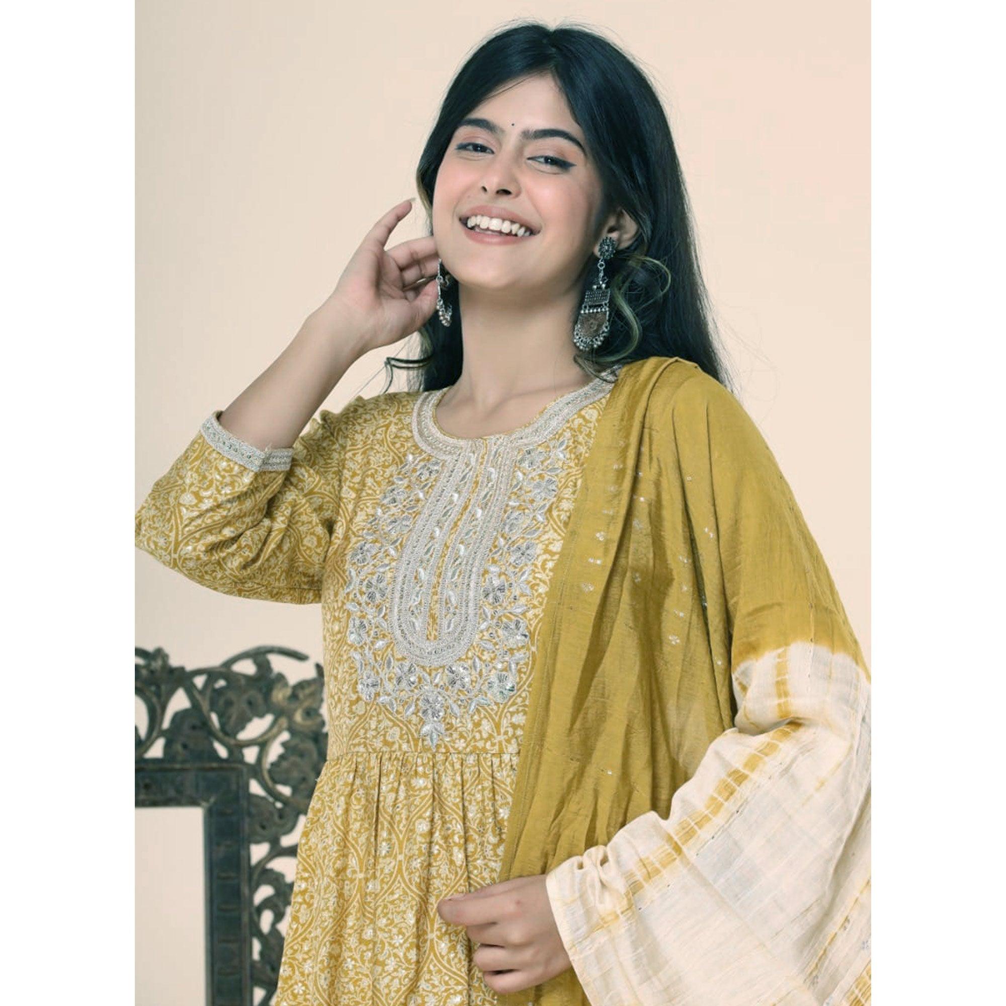 Mehendi Green Printed-Embroidered Muslin Kurti Pant Set With Dupatta - Peachmode