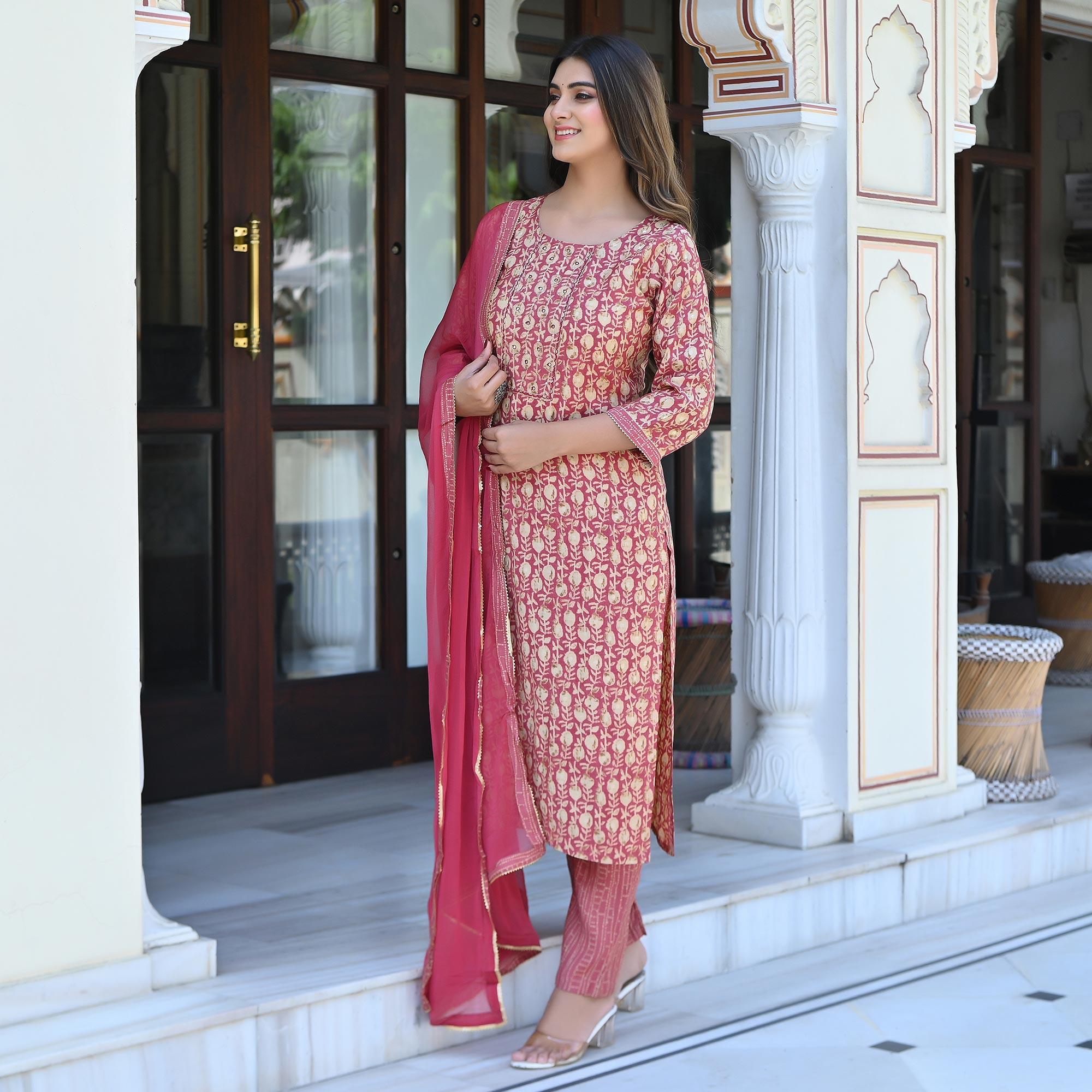 Pink Floral Foil Printed Chanderi Kurti Pant Set With Dupatta - Peachmode