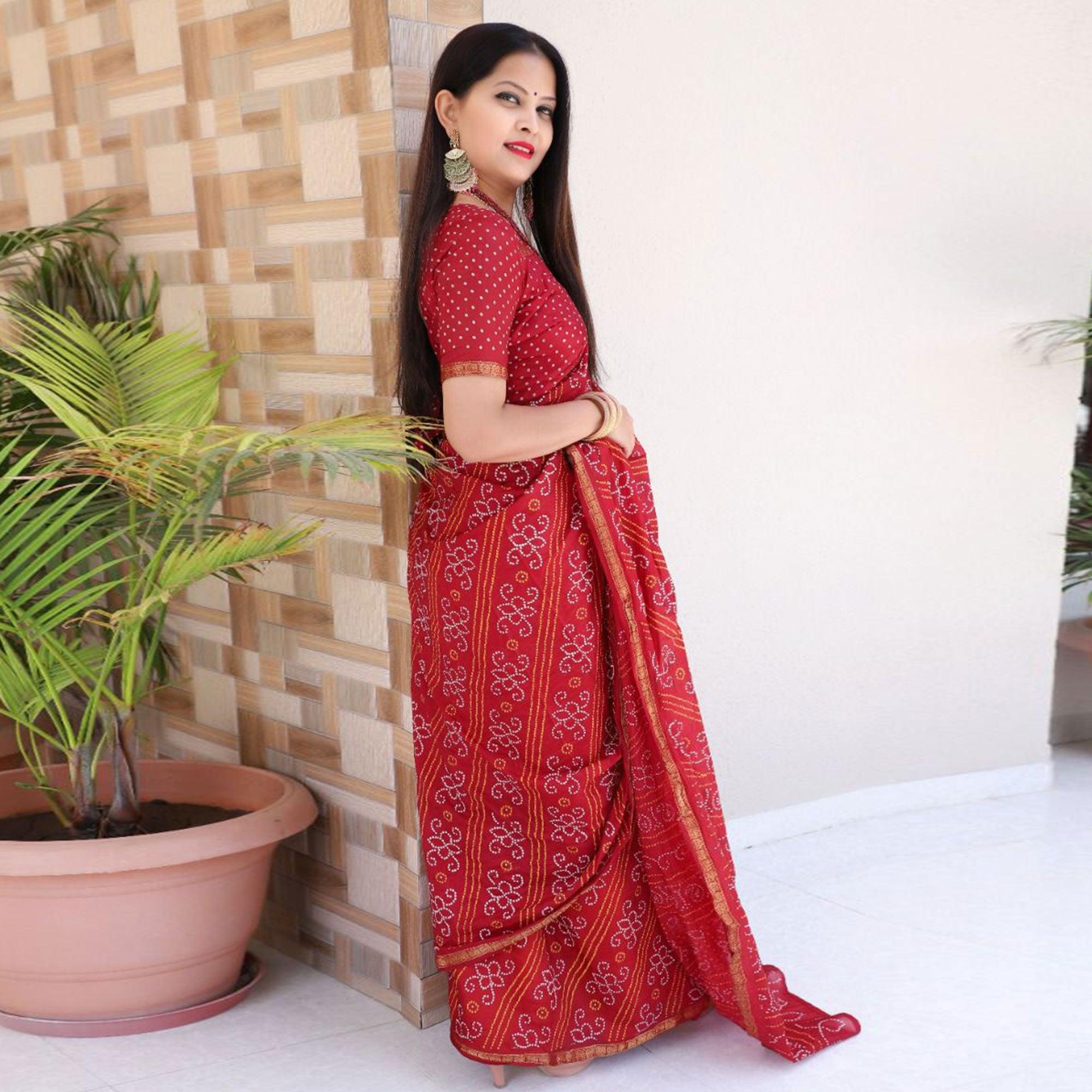 Red Bandhani Printed With Woven Border Tapetta Silk Saree - Peachmode