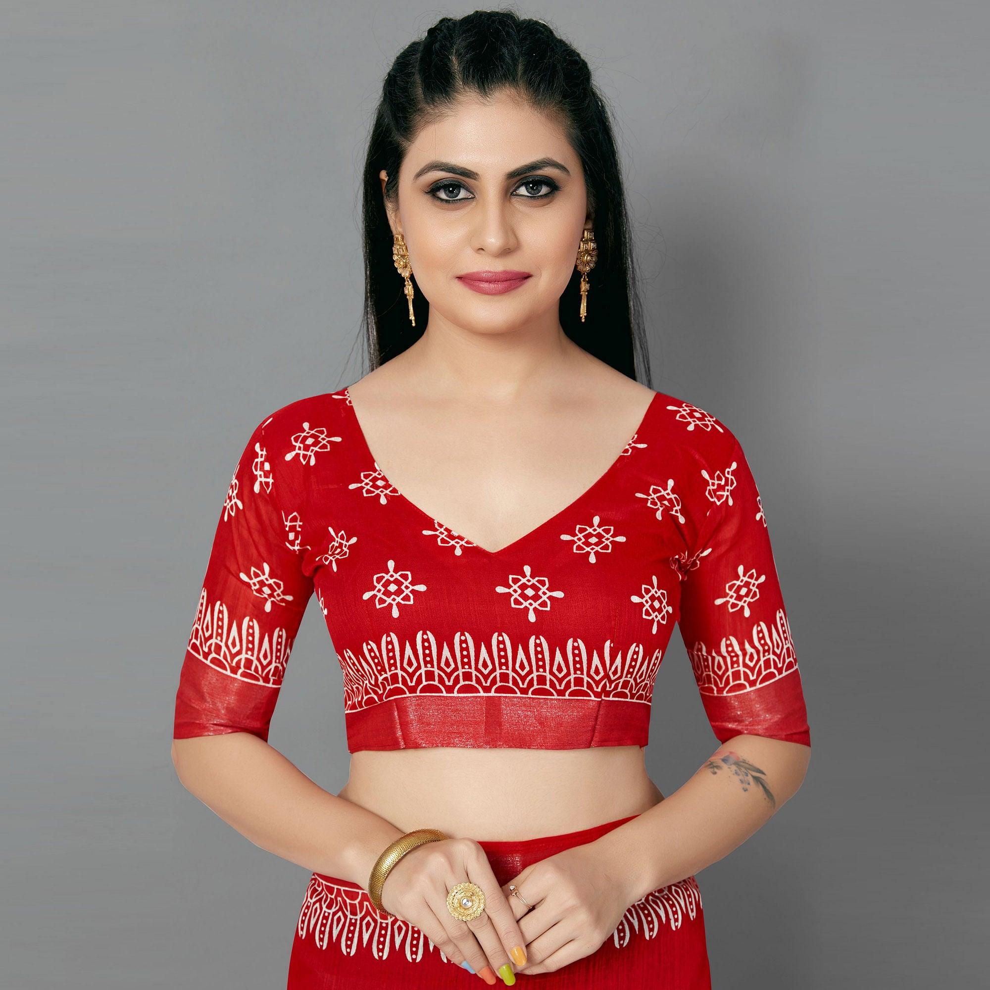 Red Casual Cotton Printed Saree With Unstitched Blouse - Peachmode