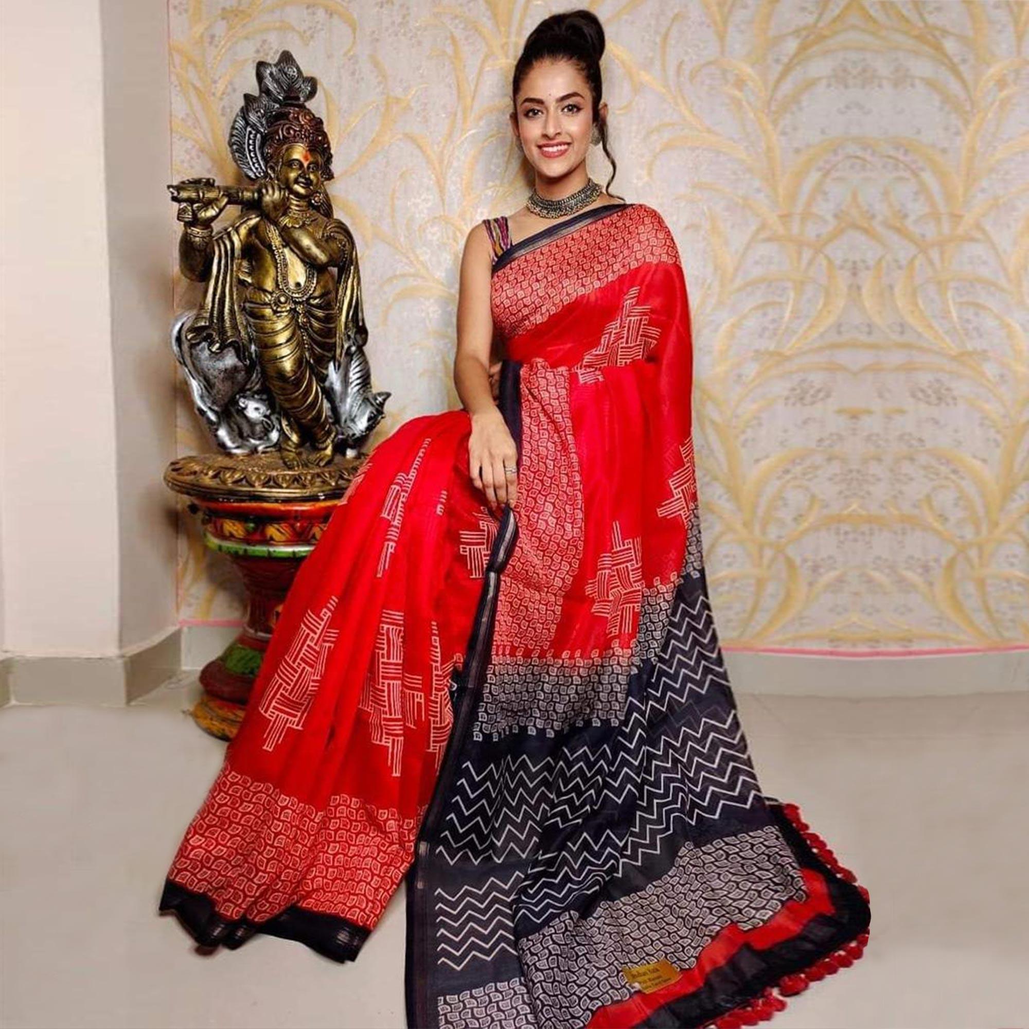 Red Casual Wear Digital Printed Chanderi Silk Saree - Peachmode