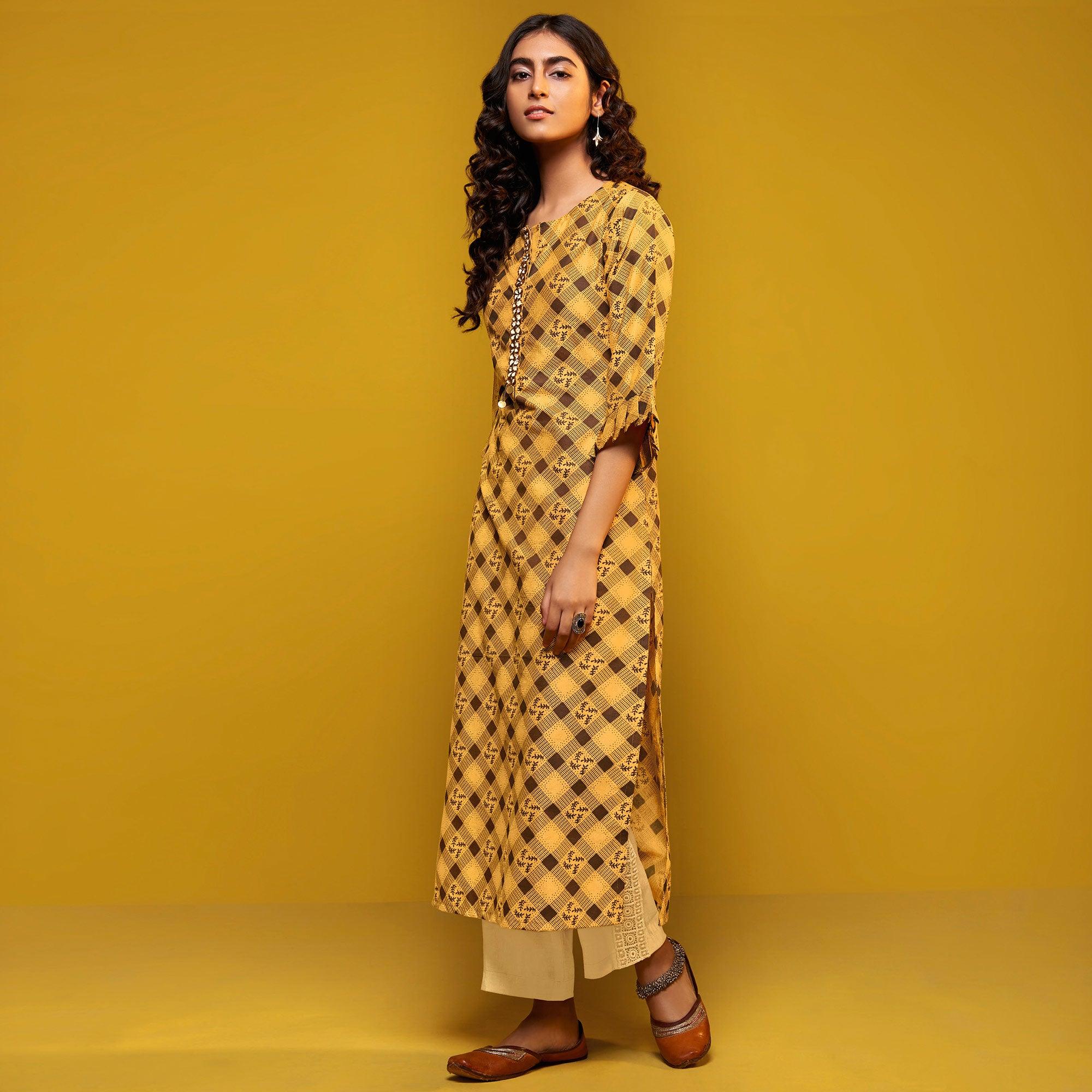 Refreshing Yellow Colored Casual Printed Cotton Silk Kurti-Bottom Set - Peachmode