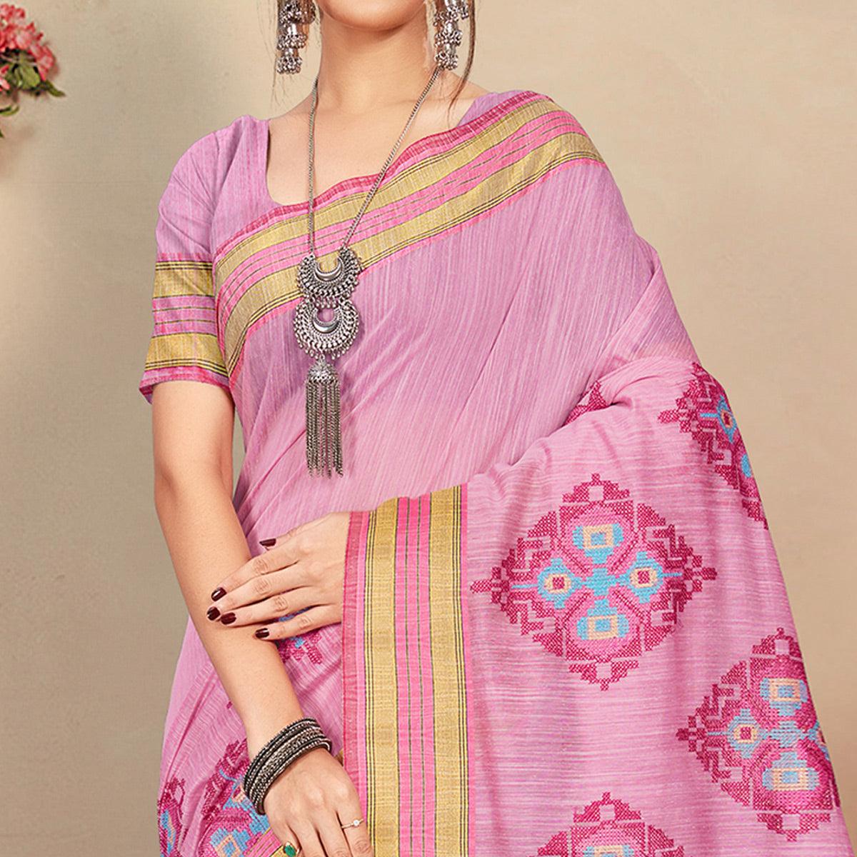 Surpassing Pink Colored Casual Wear Floral Printed Cotton Saree - Peachmode