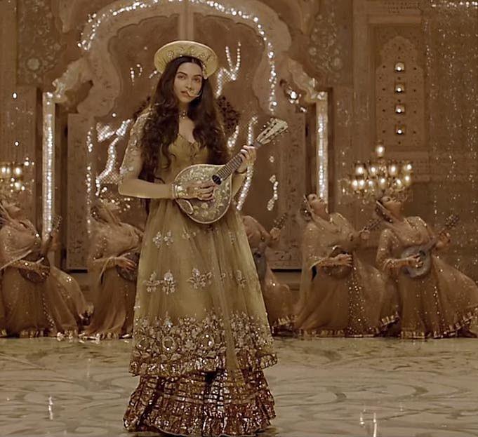 GET DEEPIKA'S BAJIRAO MASTANI INSPIRED LOOK AT PEACHMODE