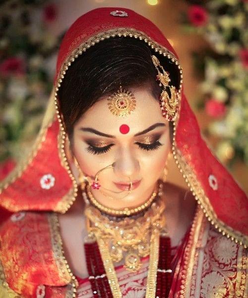 INDIAN BRIDE'S SOLAH SHRINGAR