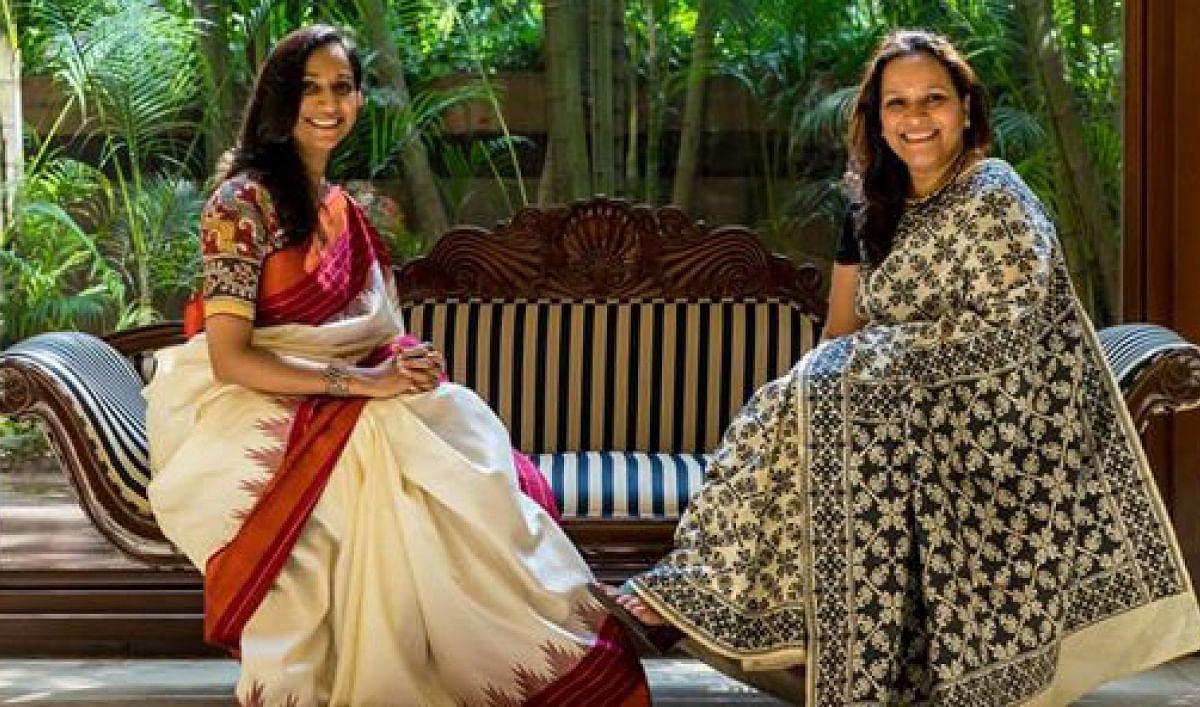 THE 100 SAREE PACT