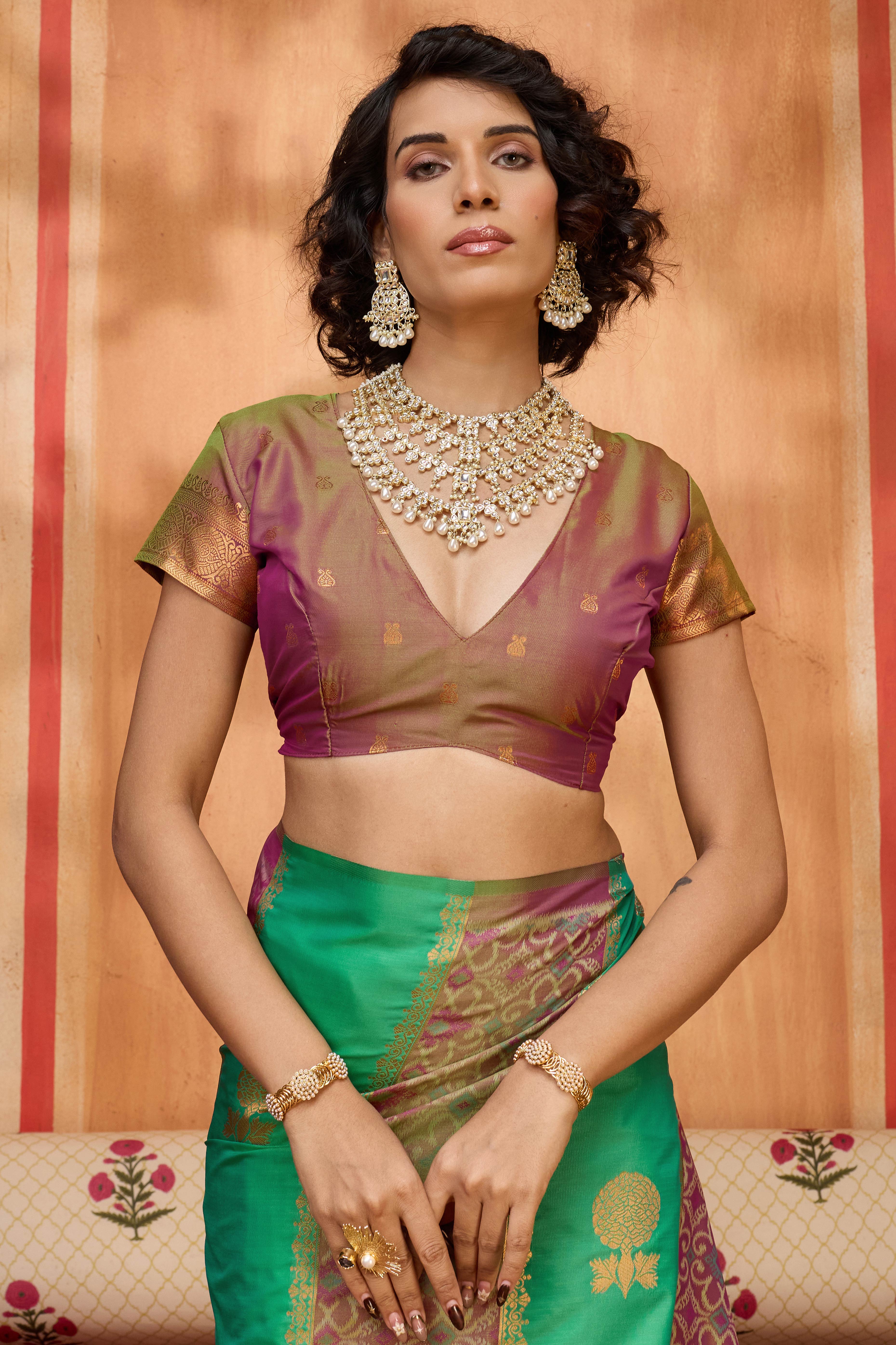 Classic Parrot Green Floral Handloom Weaving Art Silk Saree With Statement Tassel Pallu