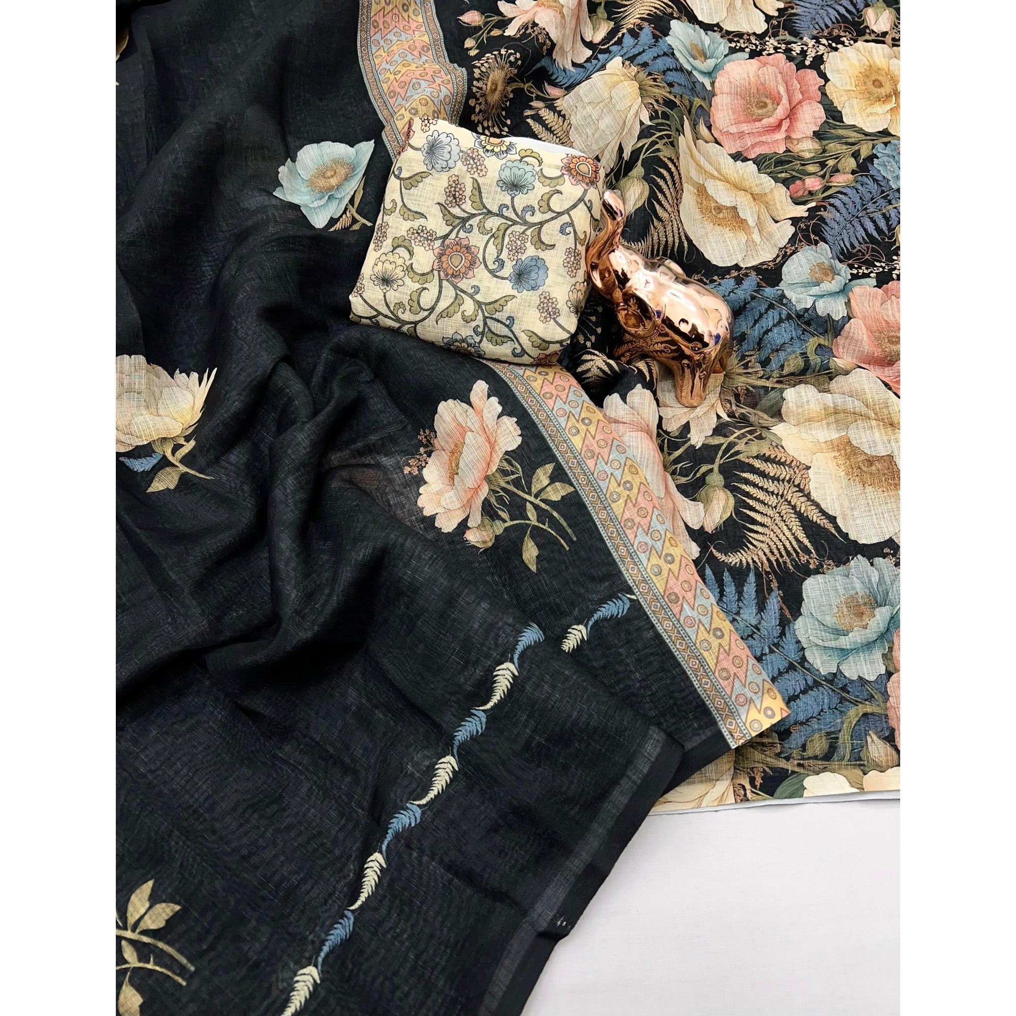Elegant Black Linen Saree with Floral Print and Border Detail - Image 3