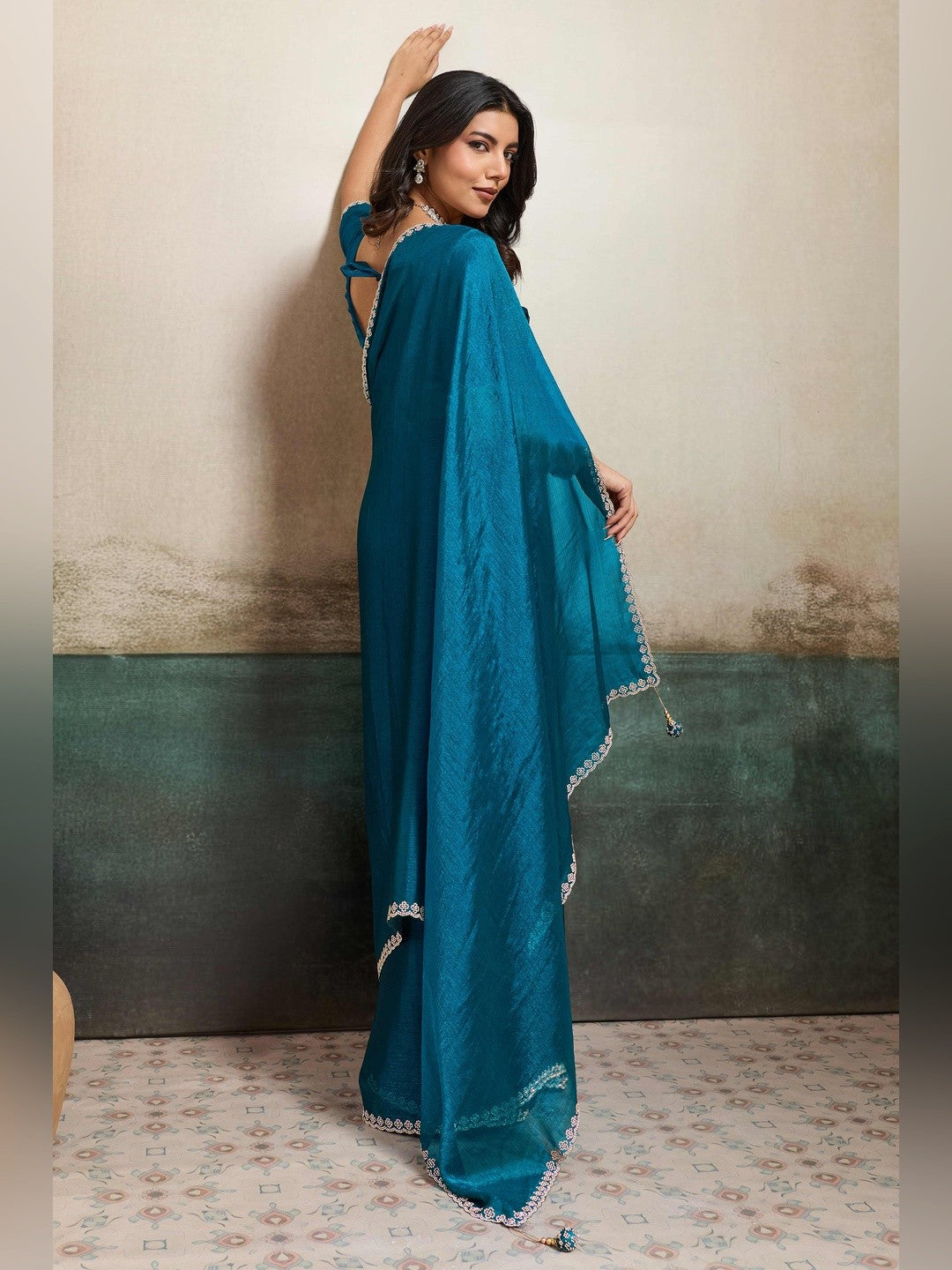 Elegant Morpich Blue Solid Organza Chiffon Silk Saree Highlighted With Jarkan Work Border - Image 6