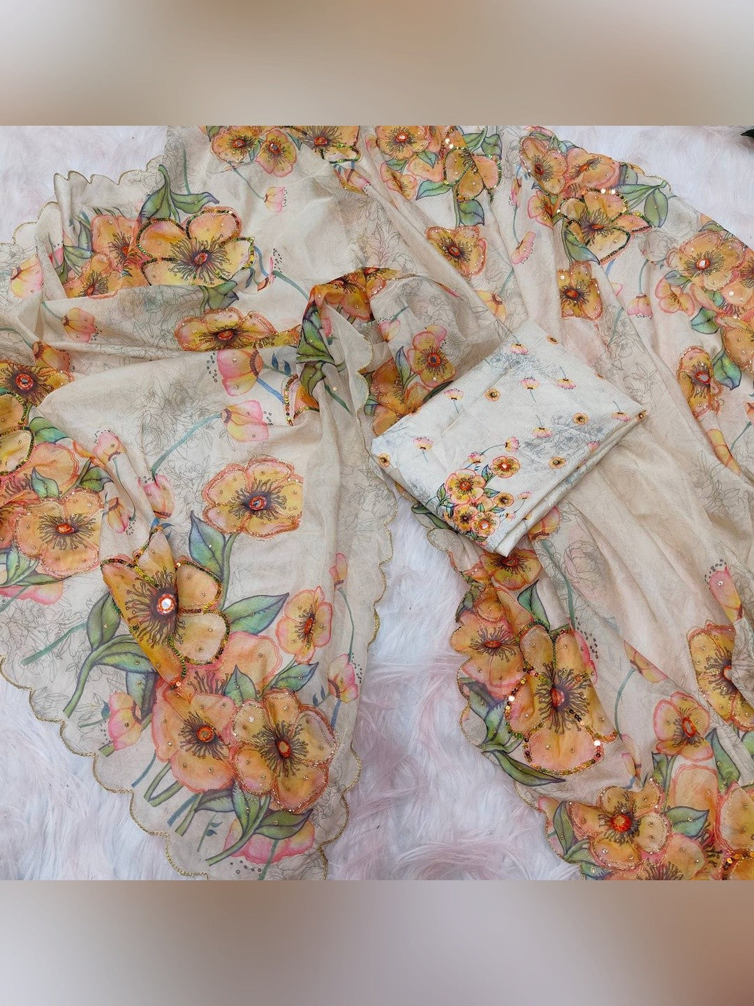Off White Floral Print Pure Organza Saree with Soft Organza Texture and Sequins Work - Image 4