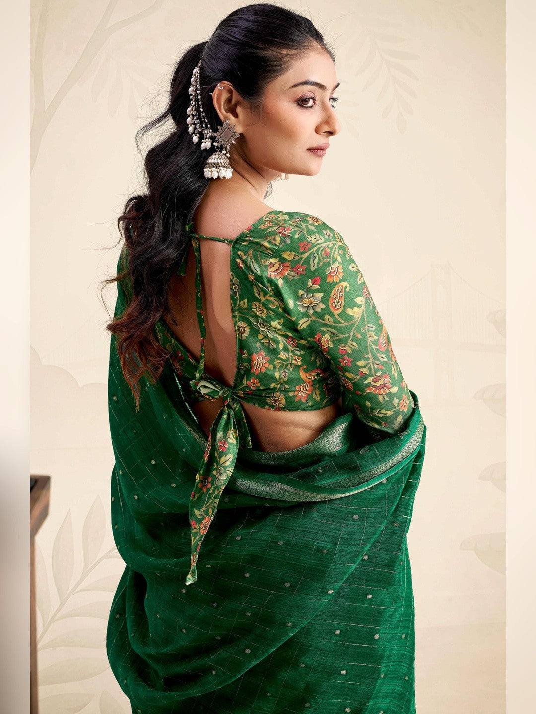 Refreshing Green Floral Weaving Chinon Jacquard Saree With Artful Tassel Pallu Accent - Image 5