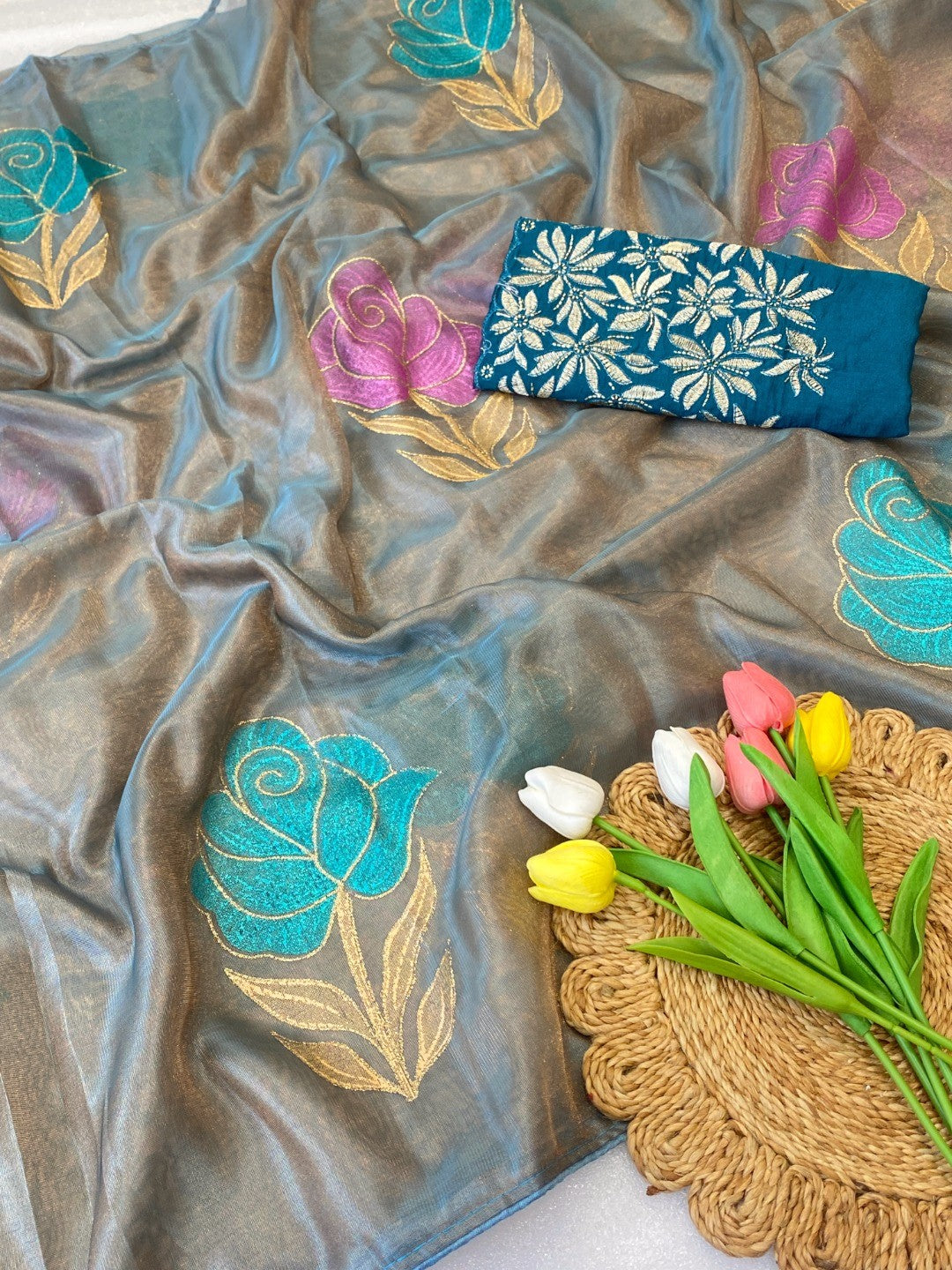 Elegant Grey Twill Net Saree Adorned With Floral Foil Printed Work For A Subtle Festive Look - Image 2