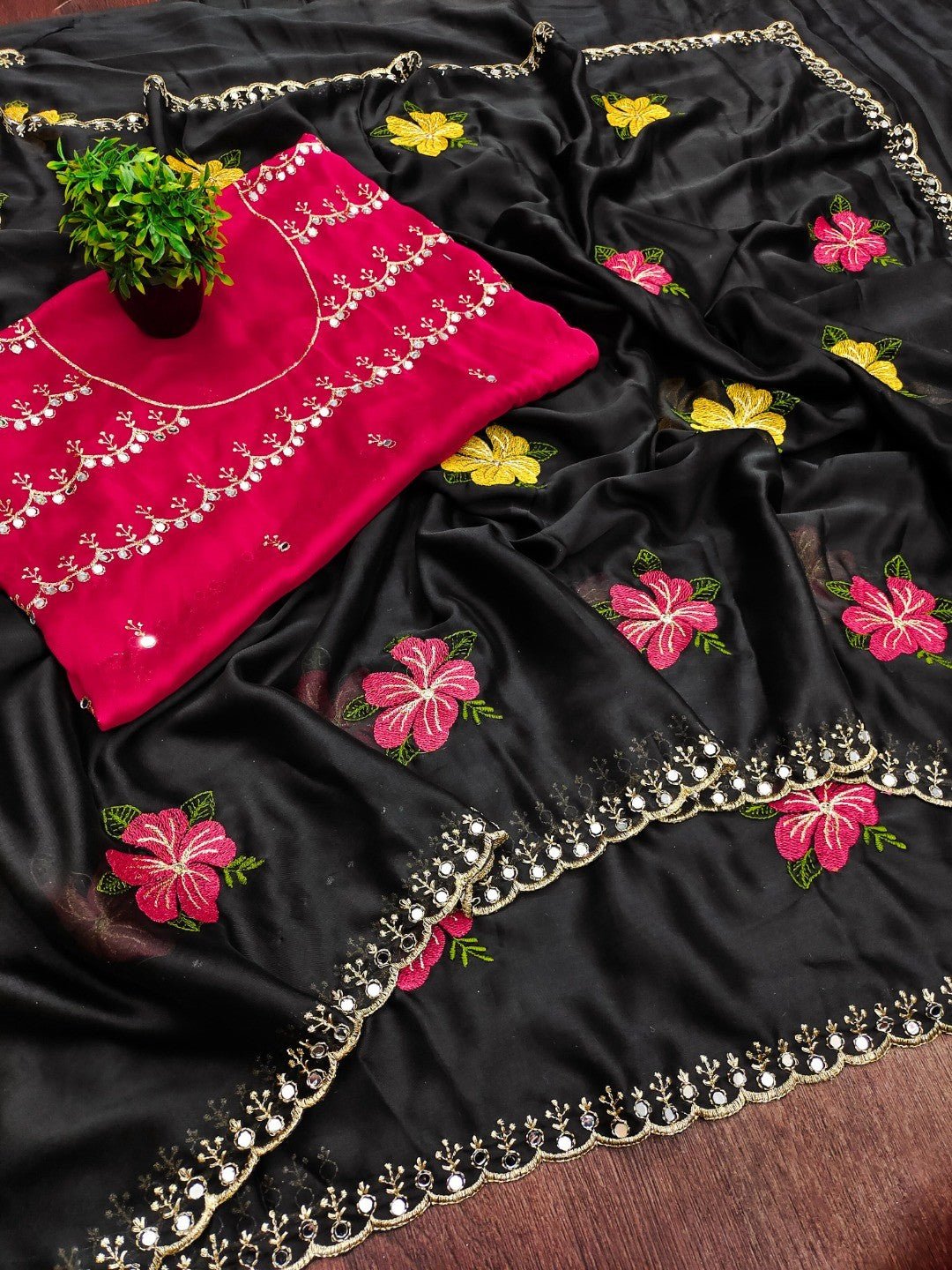 Black & Pink Floral Thread Work Saree Viscose Beautiful Mirror Border Festive Glamour - Image 3