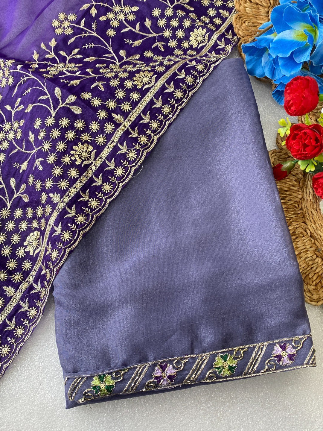 Timeless Lavender Solid Georgette Saree Finished With Graceful Floral Hand Embroidered Lace Border - Image 4