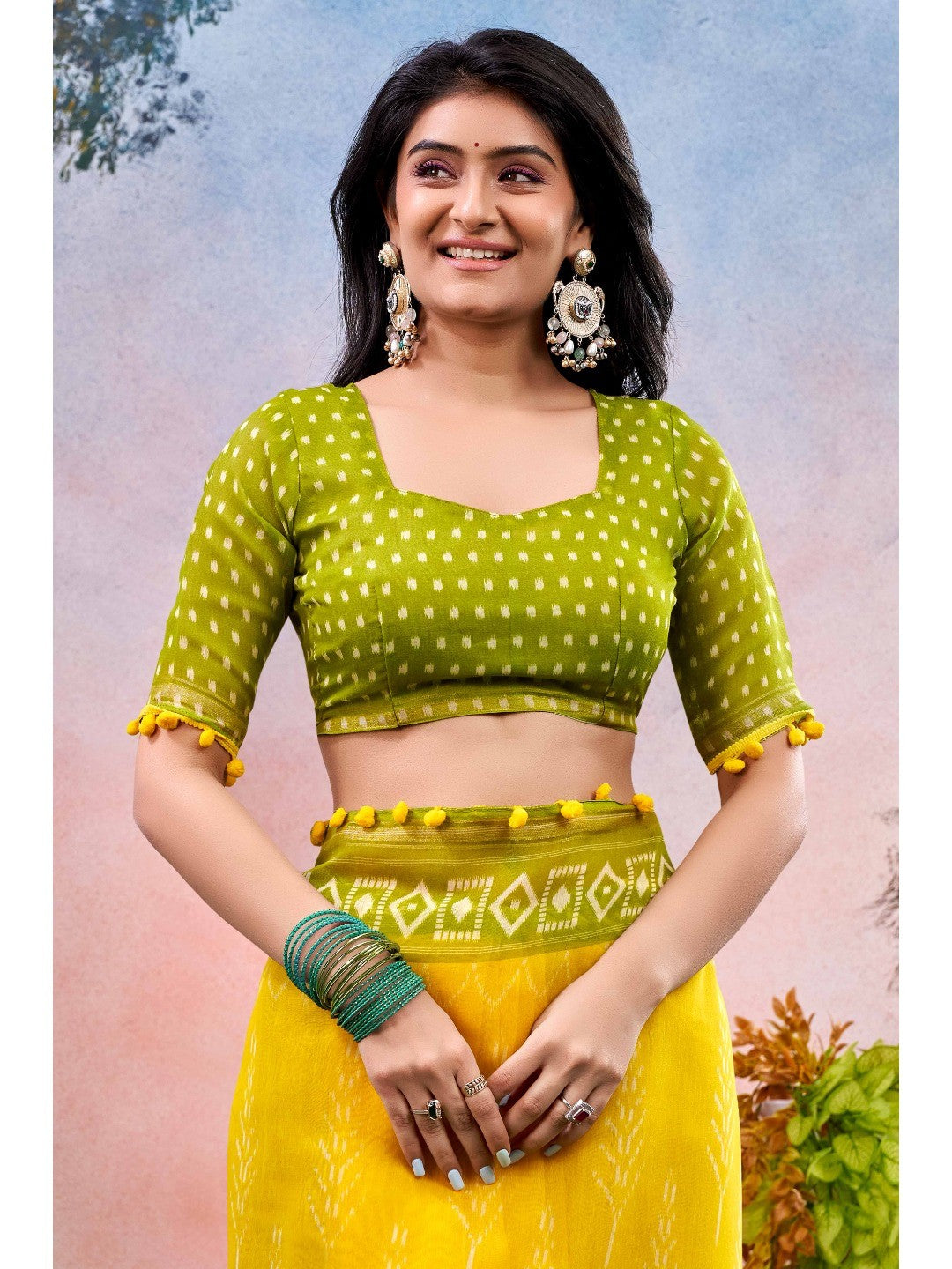 Yellow Printed Cotton Blend Saree With Pumpum Lace - Image 2