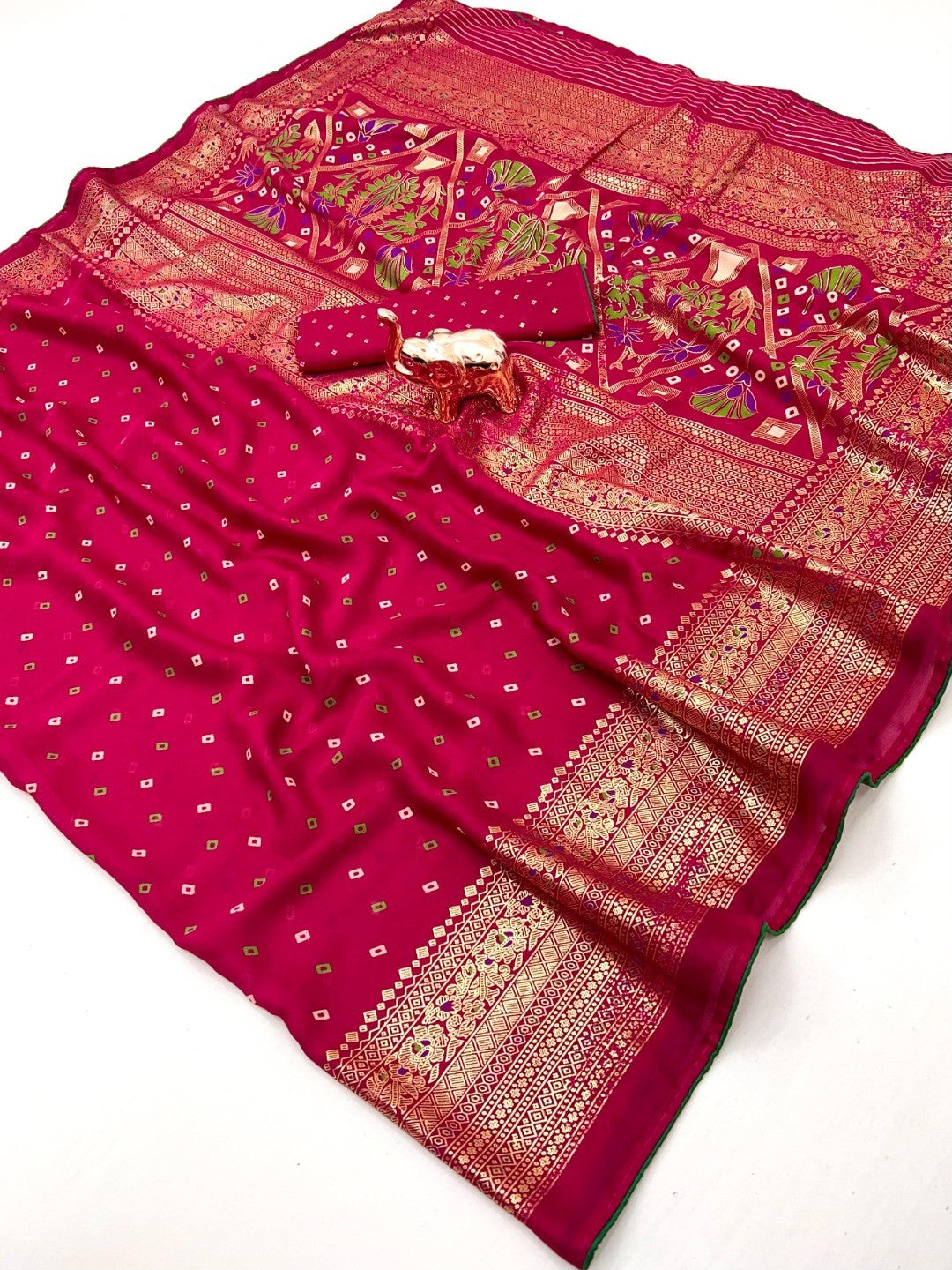 Luxurious Pink Bandhani Foil Printed Viscose Saree for Traditional Functions and Parties - Image 2