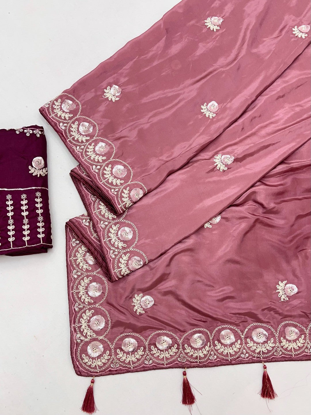 Luxurious Mauve Crepe Saree Featuring Floral Sequins Embroidery & Designer Tassel Pallu - Image 3