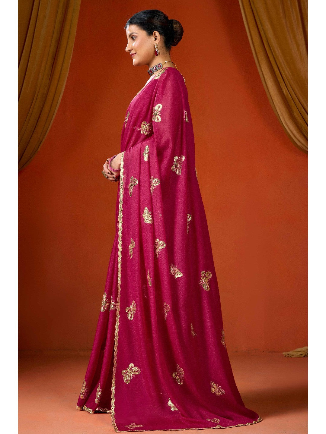 Elegant Magenta Organza Chiffon Silk Saree with Delicate Embellishment - Image 2
