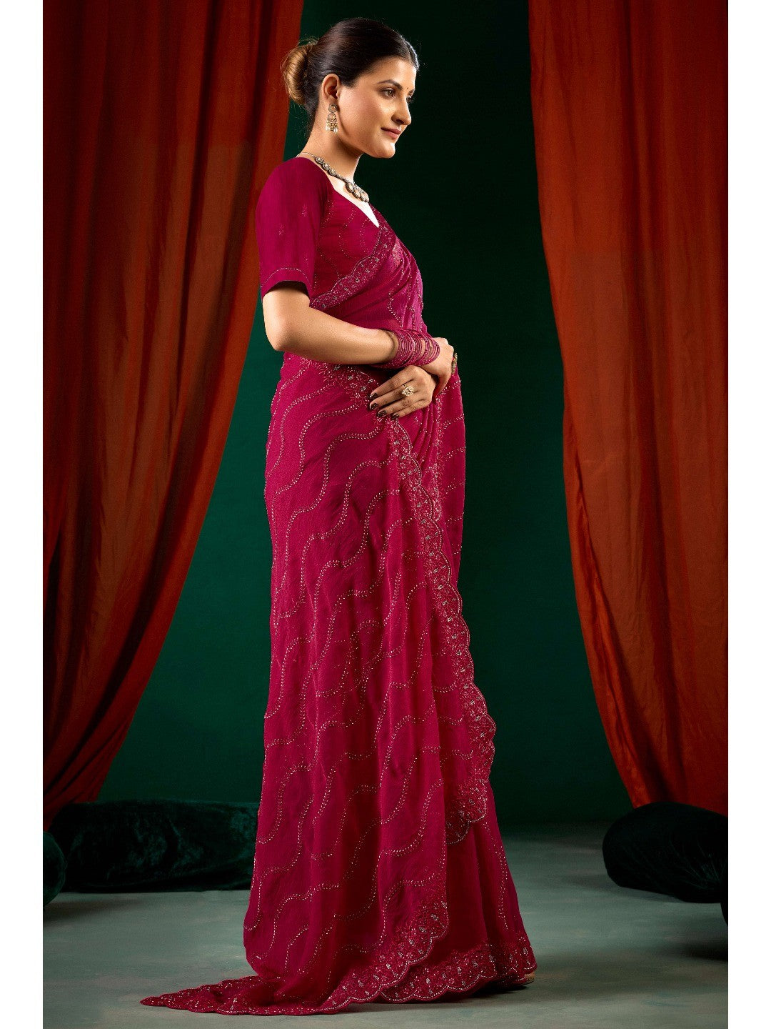 Graceful Pink Georgette Silk Saree with Delicate Embroidery - Image 4