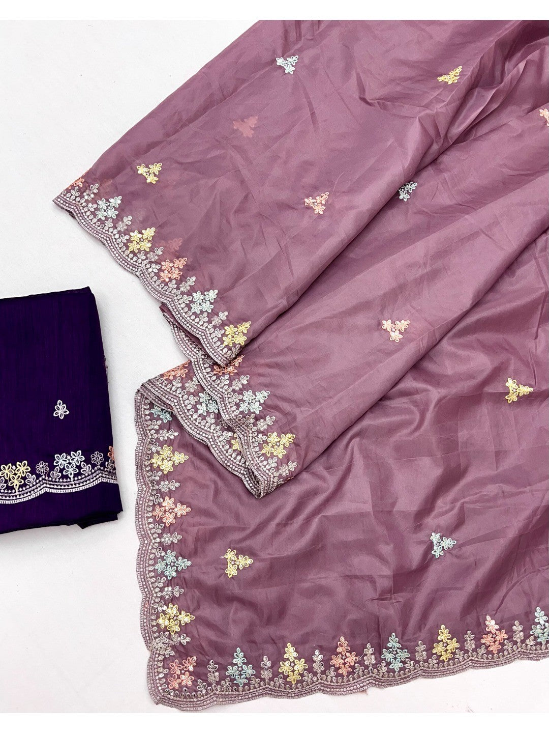 Opulent Mauve Floral Embroidered Crystal Tissue Saree Highlighted With Elegant Sequins Detailing - Image 3