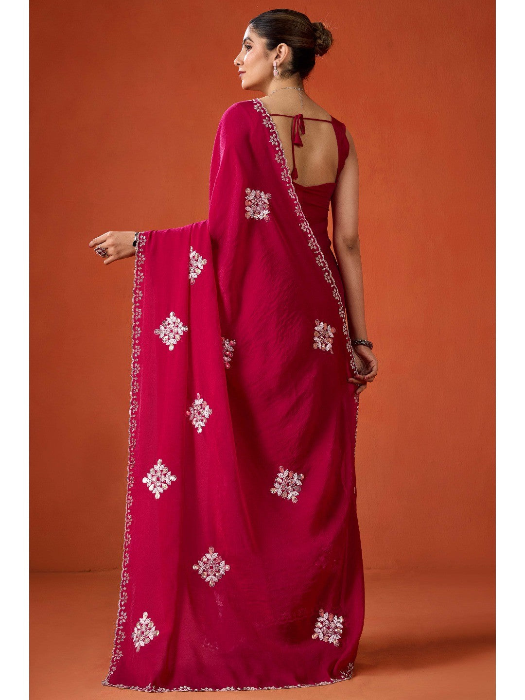 Graceful Magenta Georgette Silk Saree Adorned with Floral Embellishments - Image 6