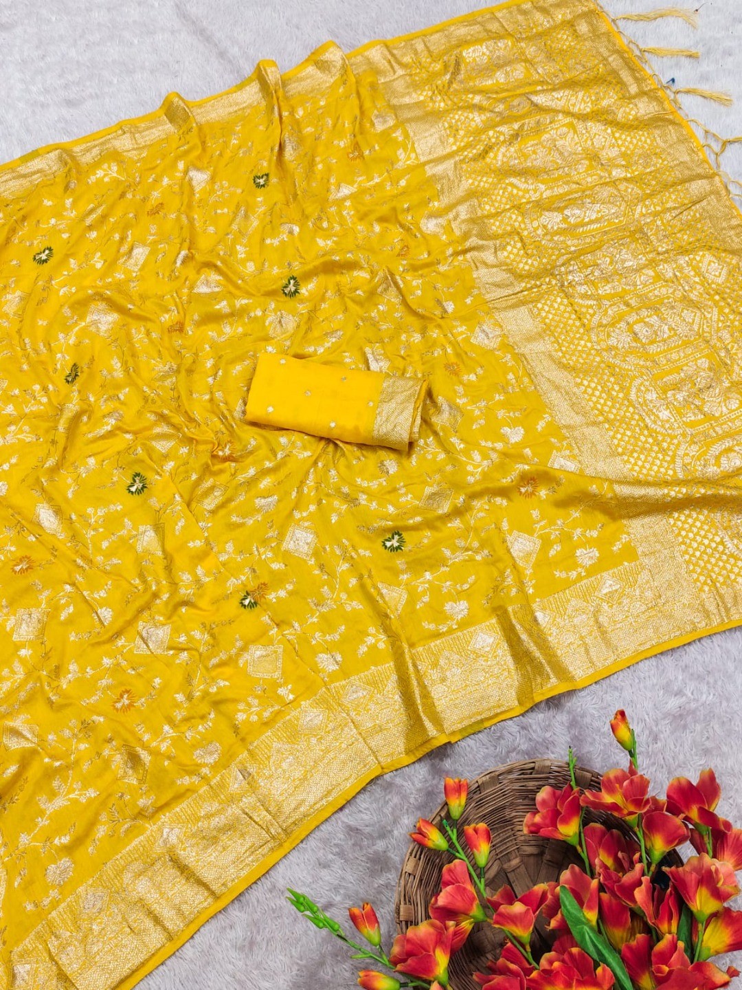 Luxurious Yellow Floral Weaving Dola Silk Saree With Handcrafted Tassel Pallu Finish - Image 3