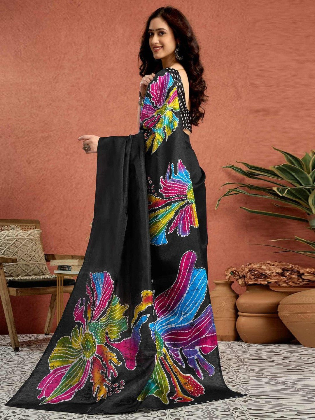 Black Floral Printed Crepe Saree with Feminine Design and Elegant Everyday to Casual Look - Image 3
