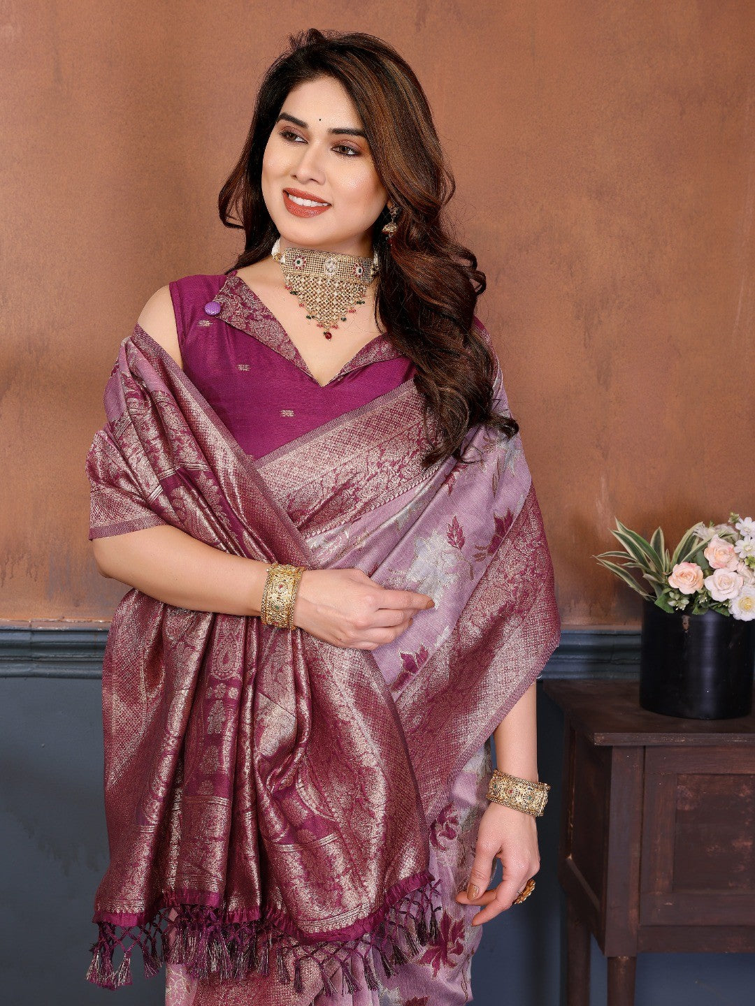 Classic Purple Floral Jacquard Zari Weaving Pure Cotton Saree With Traditional Tassels Pallu - Image 3