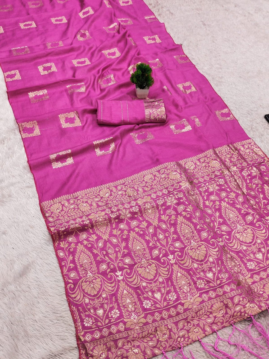 Elegant Pink Cotton Blend Saree Crafted With Rich Zari Weaving & Heritage Floral Design - Image 1