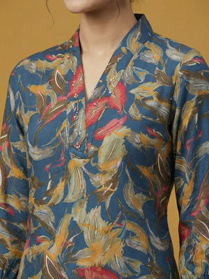 Blue Floral Print Viscose Kurti with Mandarin Collar and Detailed Floral Pattern - Image 2