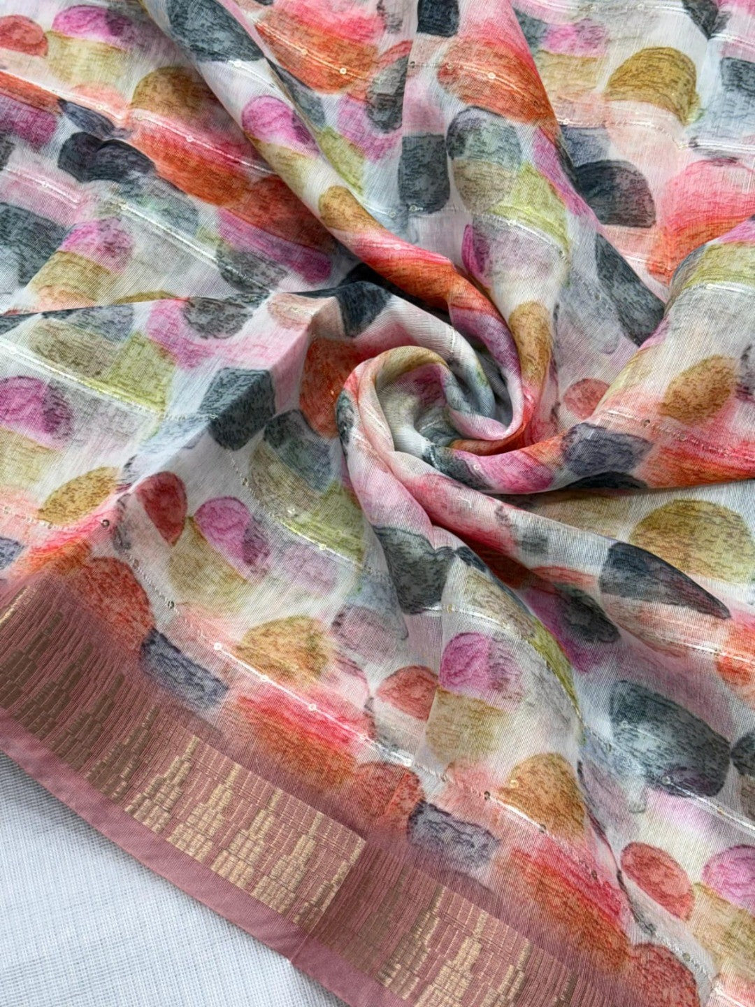 Pink Abstract Digital Printed Cotton Blend Saree with Detailed Digital Pattern Finish - Image 3