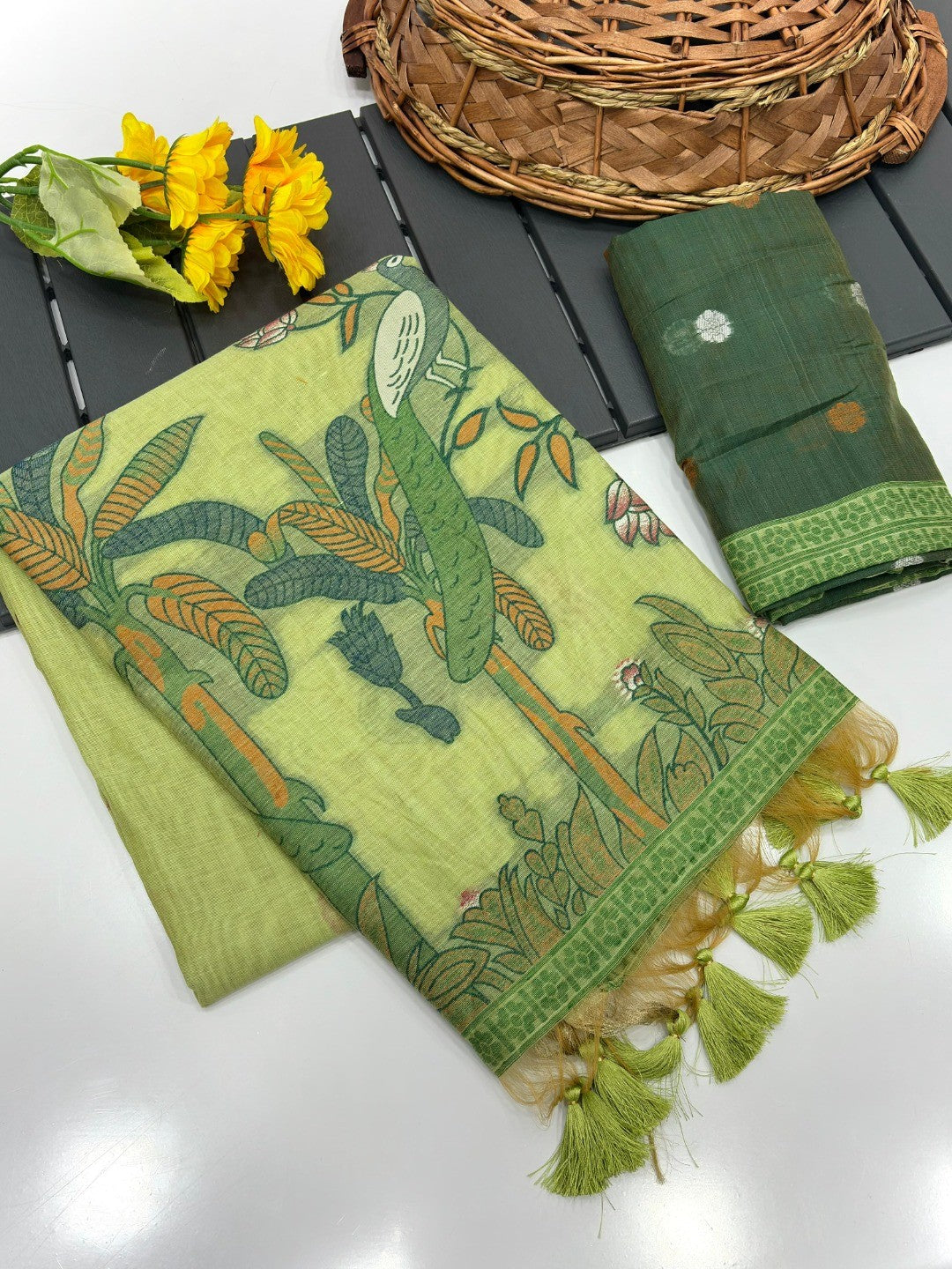 Green Soft Cotton Silk Saree Featuring Delicate Floral Weaving - Image 4