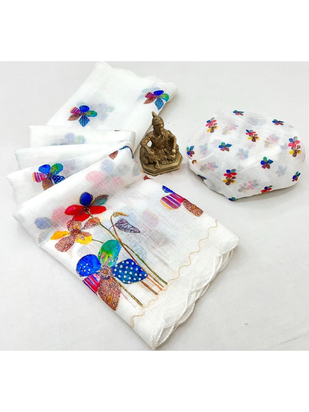 White Pure Linen Saree Adorned with Soft Floral Patterns - Image 3