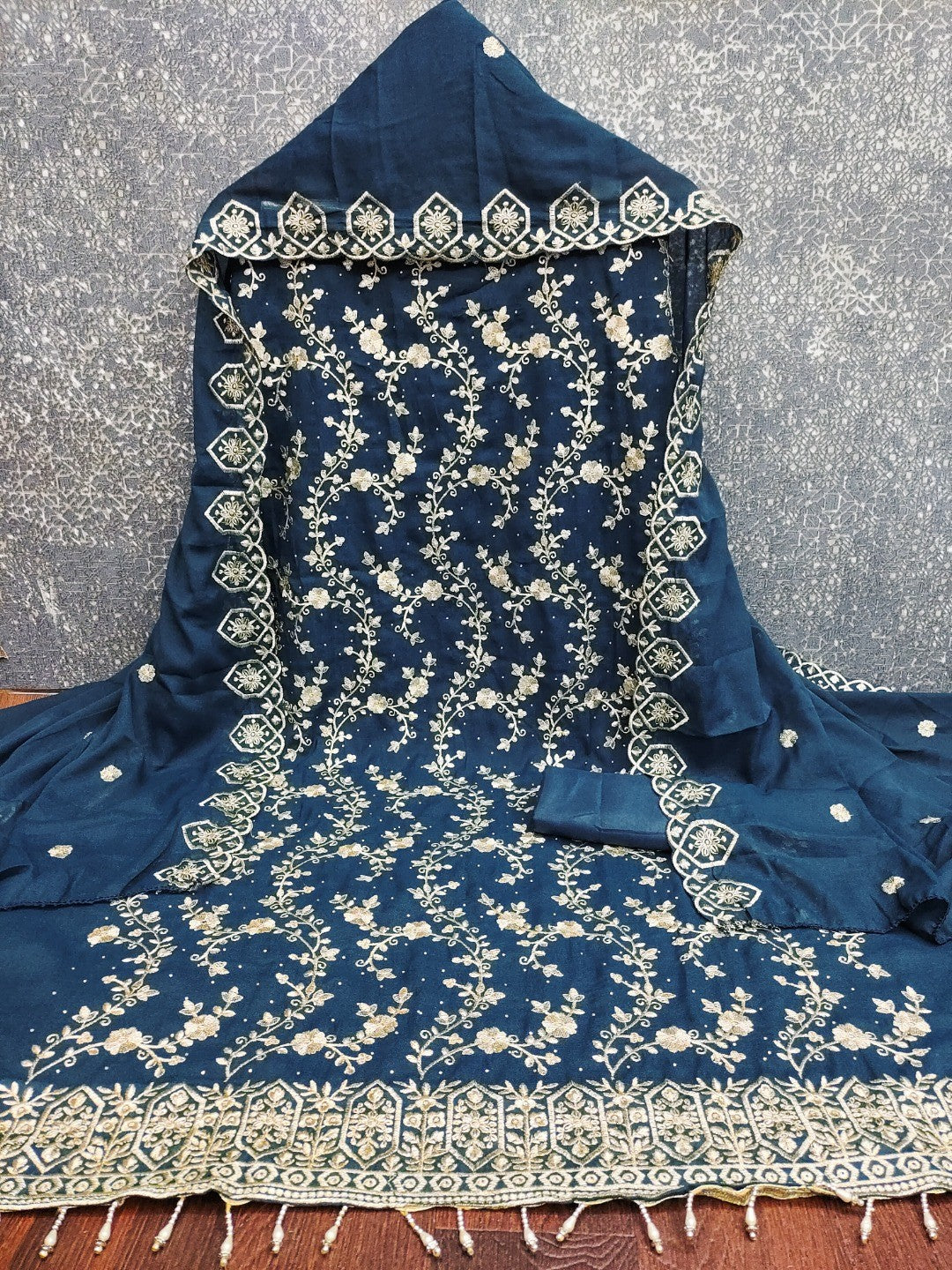 Teal Floral Thread Embroidered Georgette Dress Material with Detailed Floral Embroidery - Image 3